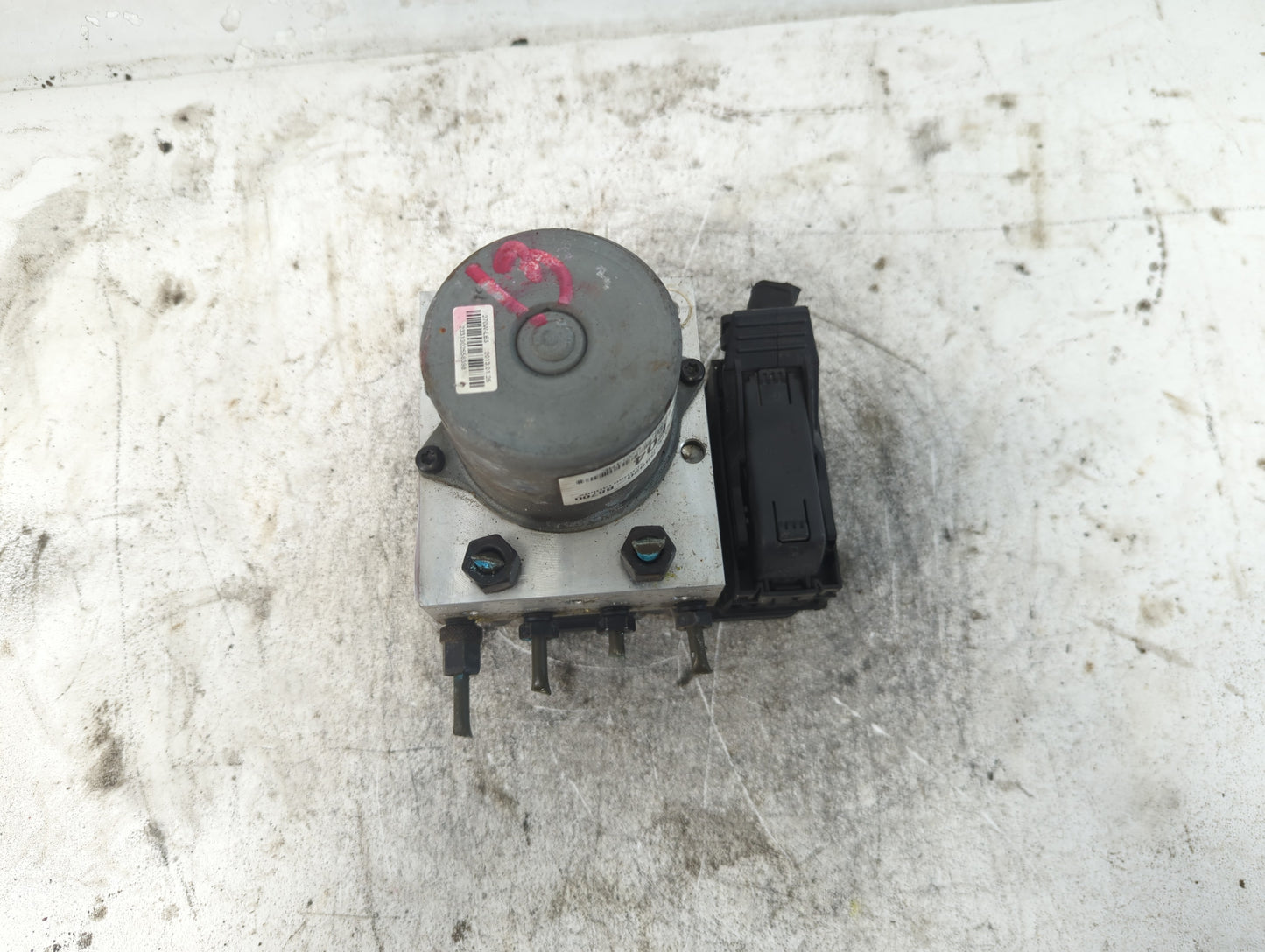 2013-2016 Hyundai Santa Fe ABS Pump Control Module Replacement P/N:58920-B8700 Fits Fits 2013 2014 2015 2016 OEM Used Auto P