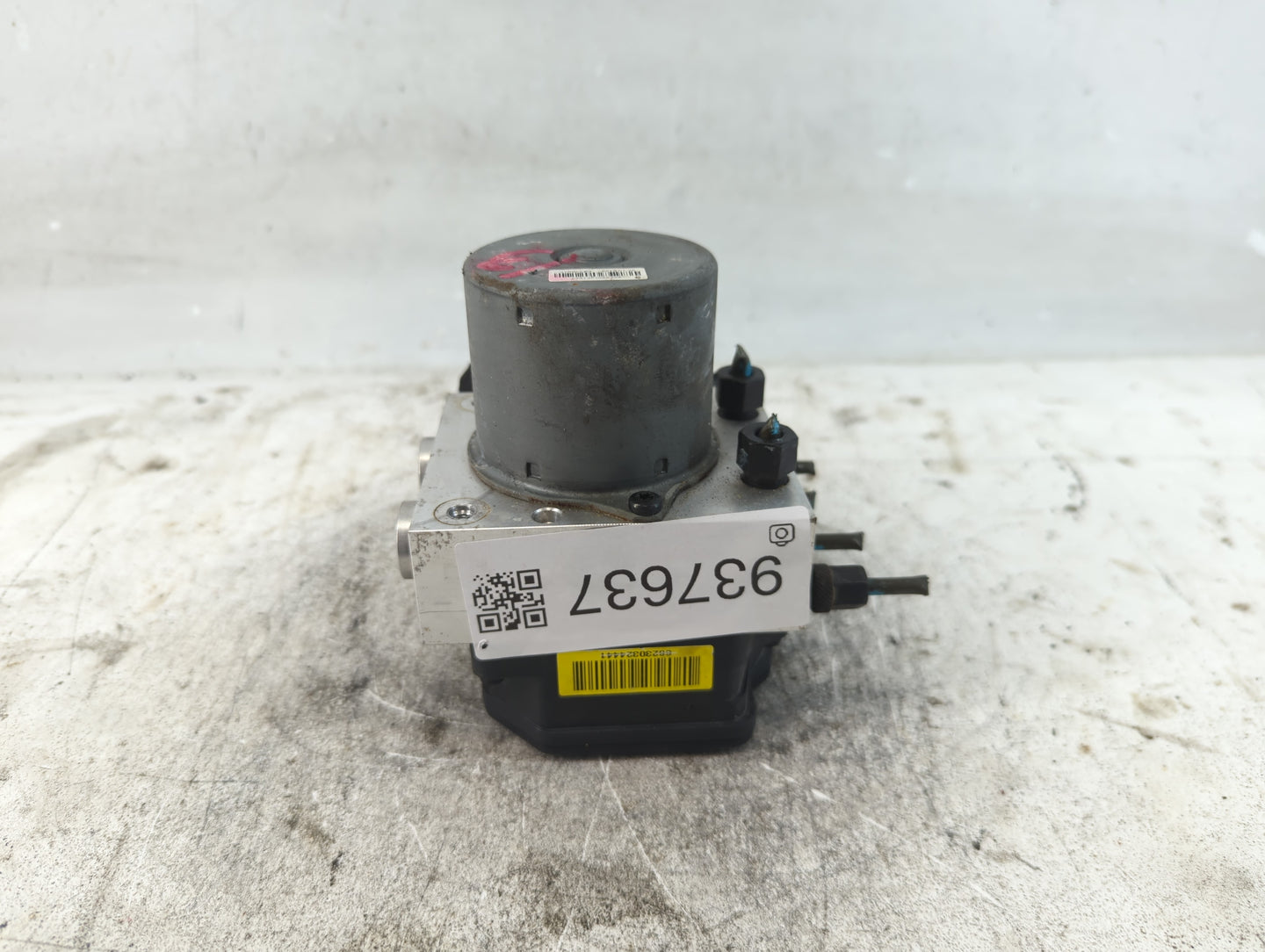 2013-2016 Hyundai Santa Fe ABS Pump Control Module Replacement P/N:58920-B8700 Fits Fits 2013 2014 2015 2016 OEM Used Auto P