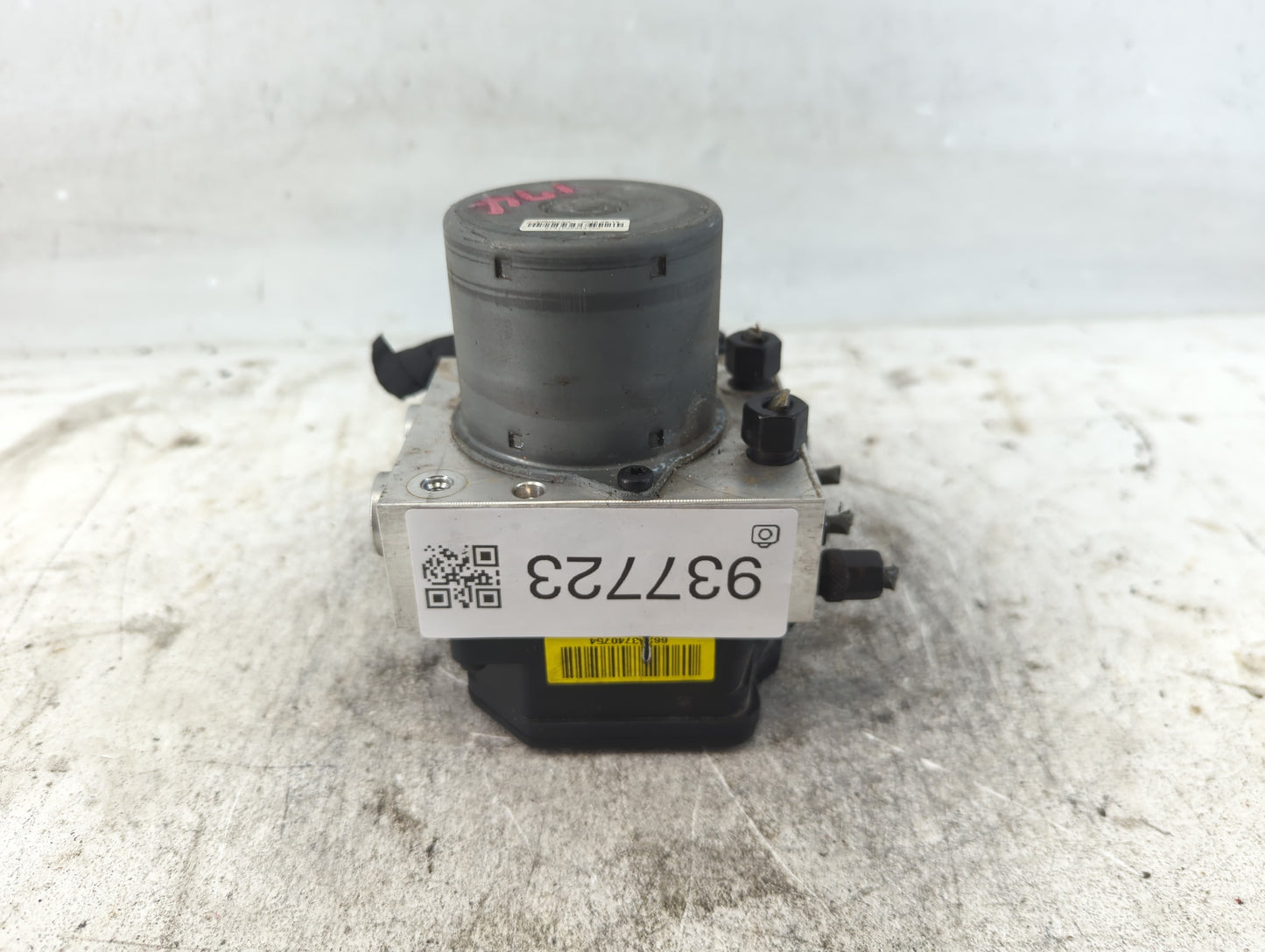 2013-2016 Hyundai Santa Fe ABS Pump Control Module Replacement P/N:58920-B8700 Fits Fits 2013 2014 2015 2016 OEM Used Auto P