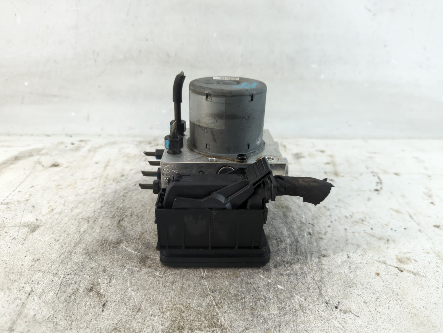 2013-2016 Hyundai Santa Fe ABS Pump Control Module Replacement P/N:BE6003O003 Fits Fits 2013 2014 2015 2016 OEM Used Auto Pa