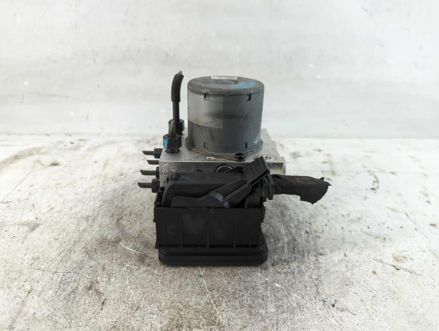 2013-2016 Hyundai Santa Fe ABS Pump Control Module Replacement P/N:BE6003O003 Fits Fits 2013 2014 2015 2016 OEM Used Auto Pa