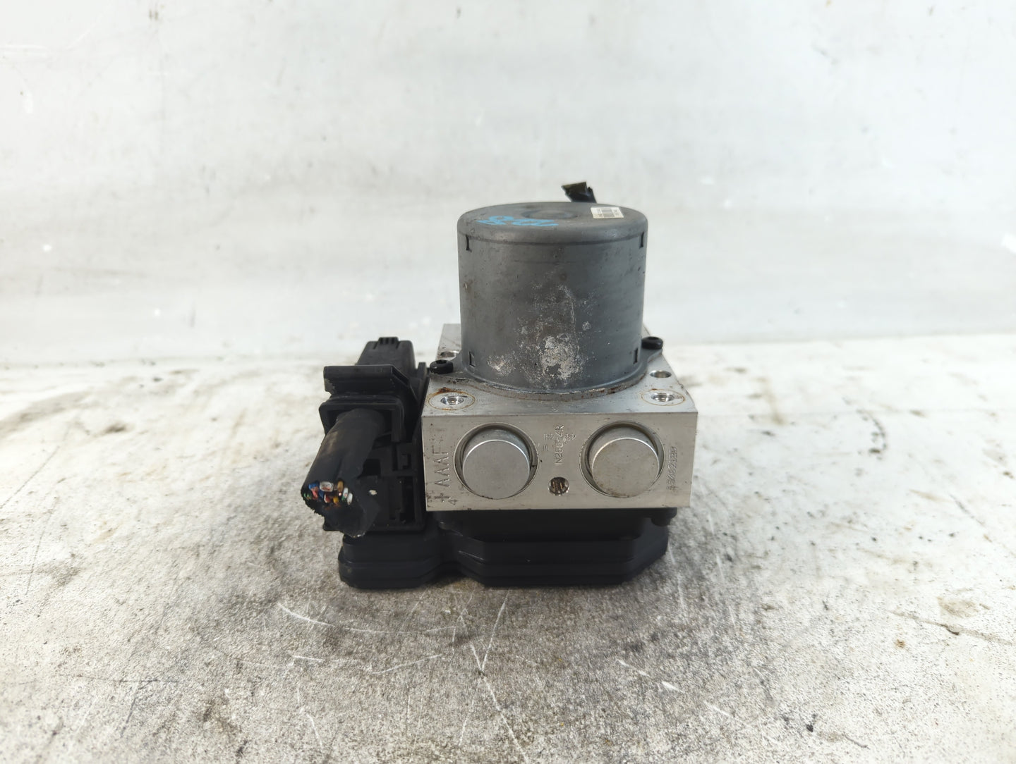2013-2016 Hyundai Santa Fe ABS Pump Control Module Replacement P/N:BE6003O003 Fits Fits 2013 2014 2015 2016 OEM Used Auto Pa