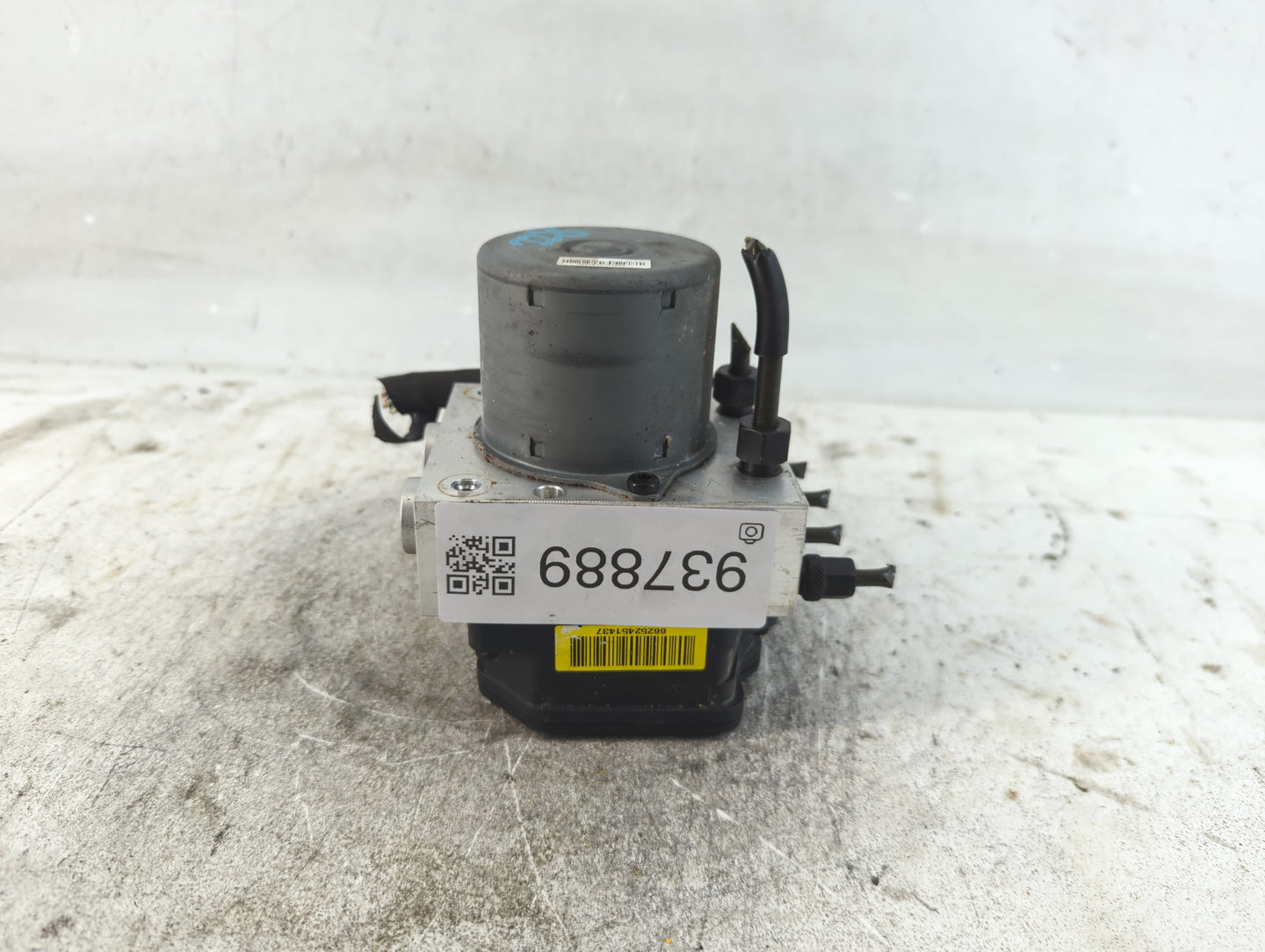 2013-2016 Hyundai Santa Fe ABS Pump Control Module Replacement P/N:BE6003O003 Fits Fits 2013 2014 2015 2016 OEM Used Auto Pa