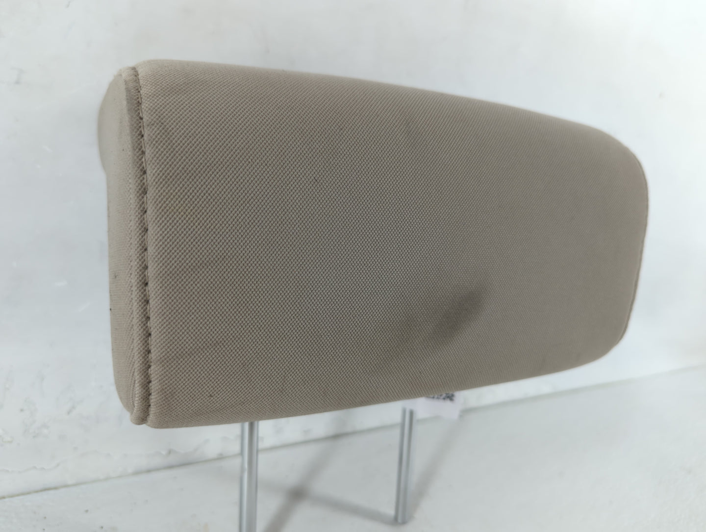 2016 Hyundai Santa Fe Sport Headrest Head Rest Front Driver Passenger Seat Fits Fits 2013 2014 2015 OEM Used Auto Parts - Oe