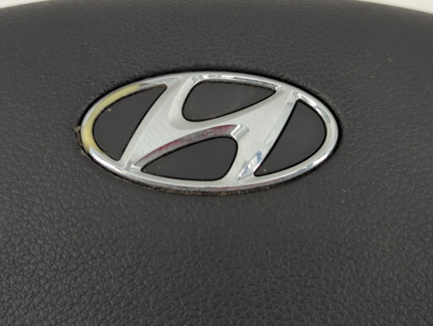 2015-2017 Hyundai Sonata Air Bag Driver Left Steering Wheel Mounted P/N:1021717 Fits Fits 2015 2016 2017 OEM Used Auto Parts