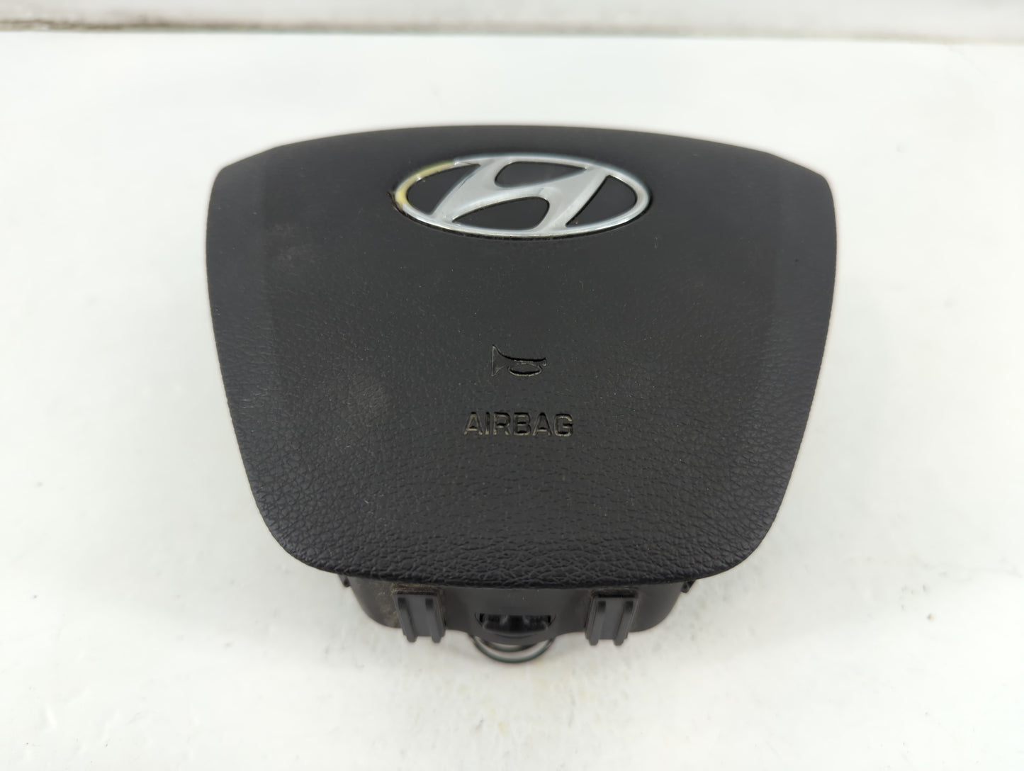 2015-2017 Hyundai Sonata Air Bag Driver Left Steering Wheel Mounted P/N:1021717 Fits Fits 2015 2016 2017 OEM Used Auto Parts