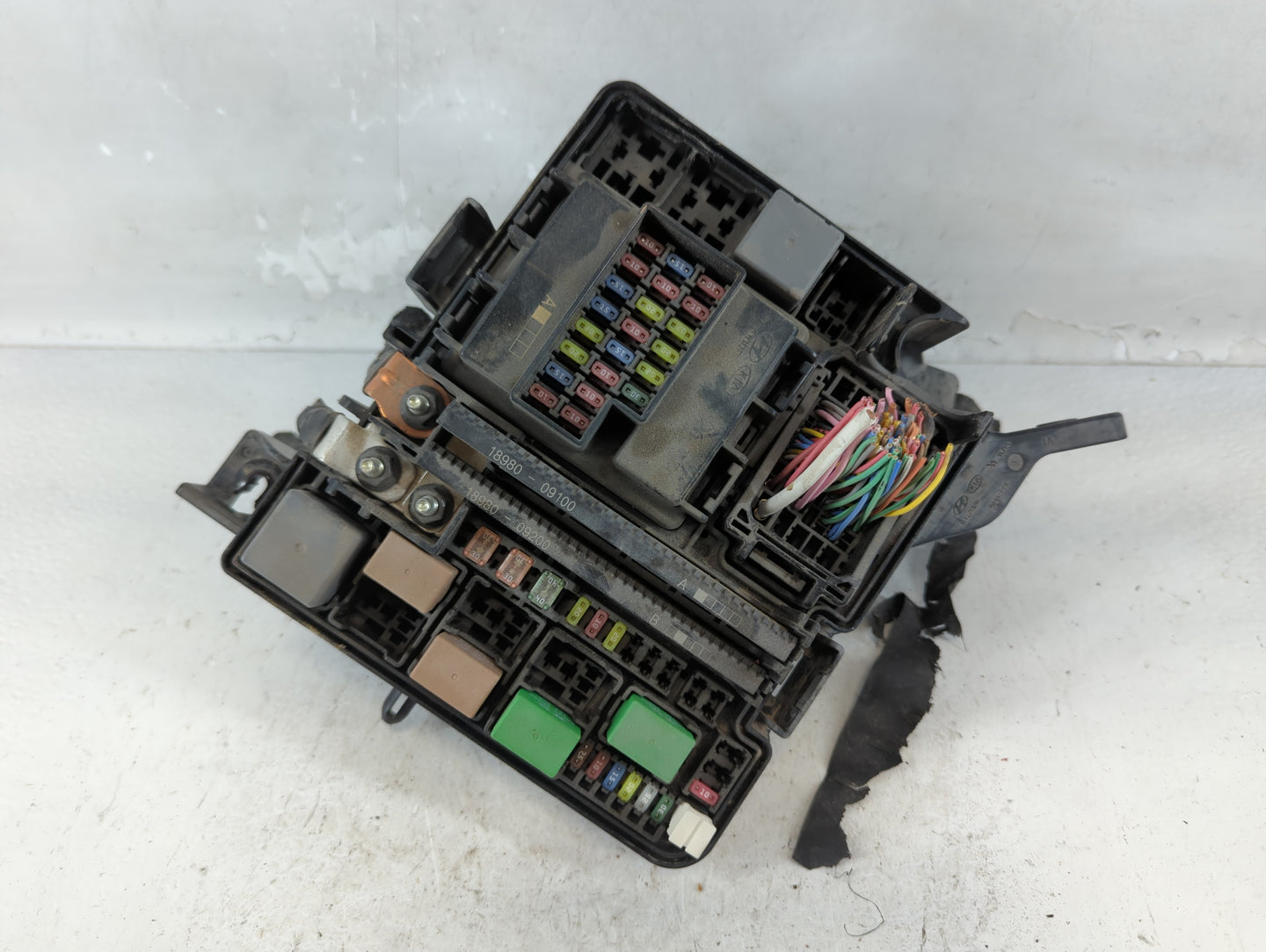 2016-2017 Hyundai Sonata Fusebox Fuse Box Panel Relay Module P/N:91204 E6181 Fits Fits 2016 2017 OEM Used Auto Parts - Oemus