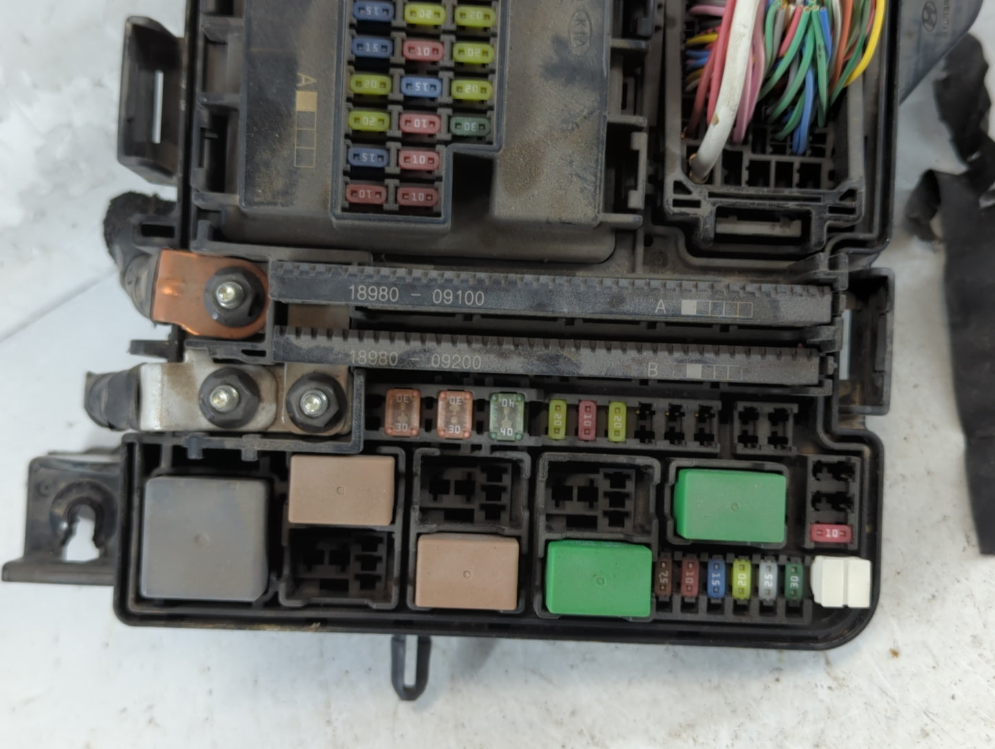 2016-2017 Hyundai Sonata Fusebox Fuse Box Panel Relay Module P/N:91204 E6181 Fits Fits 2016 2017 OEM Used Auto Parts - Oemus