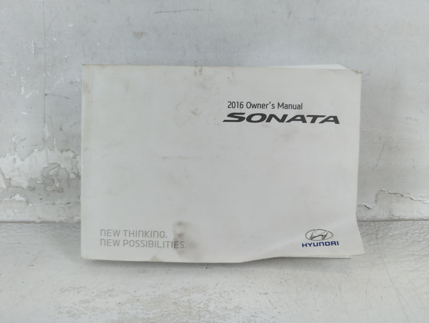 2016 Hyundai Sonata Owners Manual Book Guide P/N:GC10-EU61C OEM Used Auto Parts - Oemusedautoparts1.com