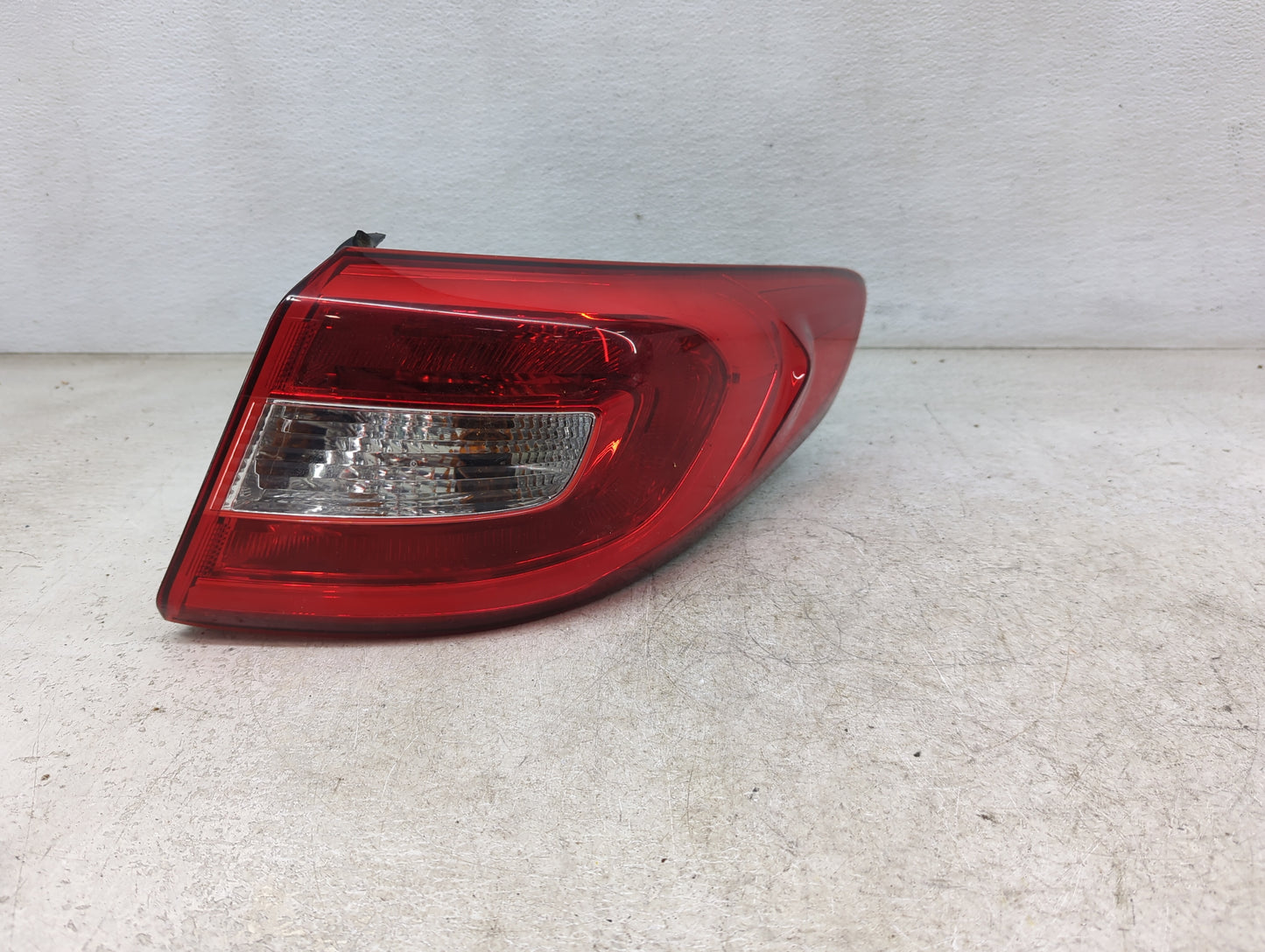 2015-2017 Hyundai Sonata Tail Light Assembly Passenger Right OEM Fits Fits 2015 2016 2017 OEM Used Auto Parts - Oemusedautop