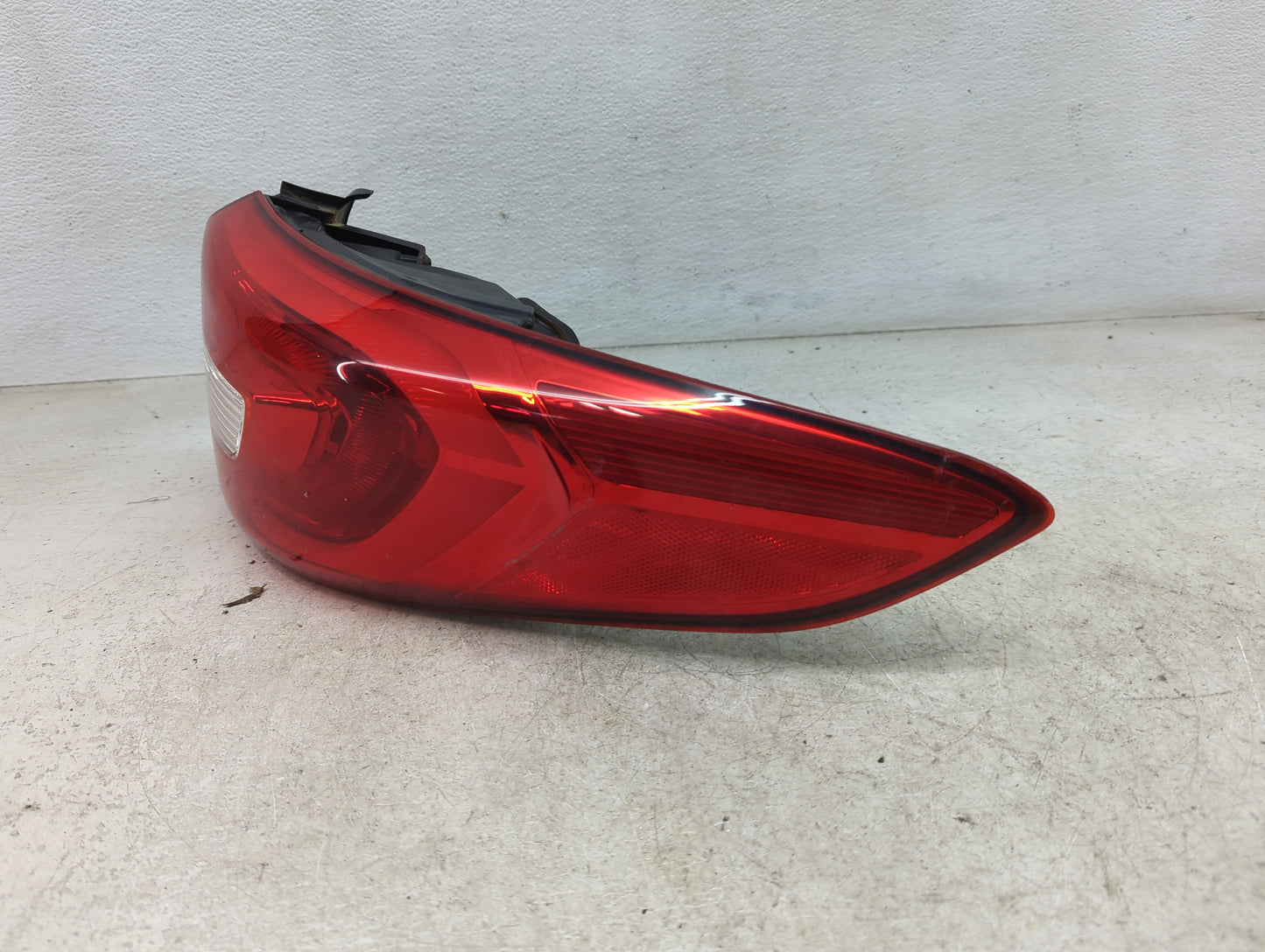 2015-2017 Hyundai Sonata Tail Light Assembly Passenger Right OEM Fits Fits 2015 2016 2017 OEM Used Auto Parts - Oemusedautop