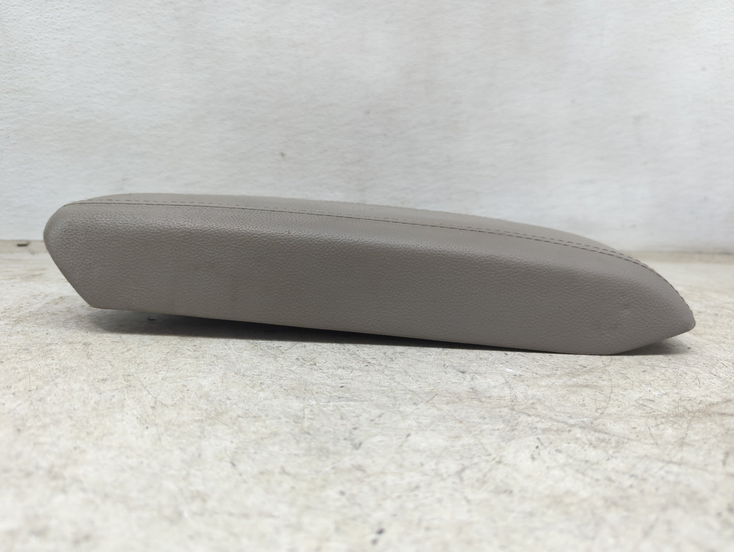 2015-2017 Hyundai Sonata Center Console Armrest Cover Lid Fits Fits 2015 2016 2017 OEM Used Auto Parts - Oemusedautoparts1.c