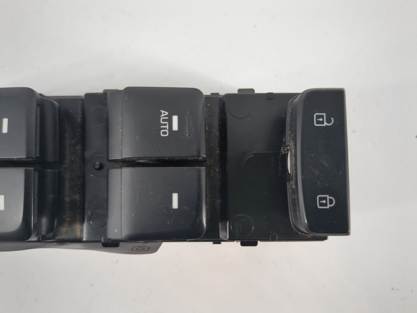 2015-2019 Hyundai Sonata Master Power Window Switch Replacement Driver Side Left P/N:93570-C1000 Fits OEM Used Auto Parts - 