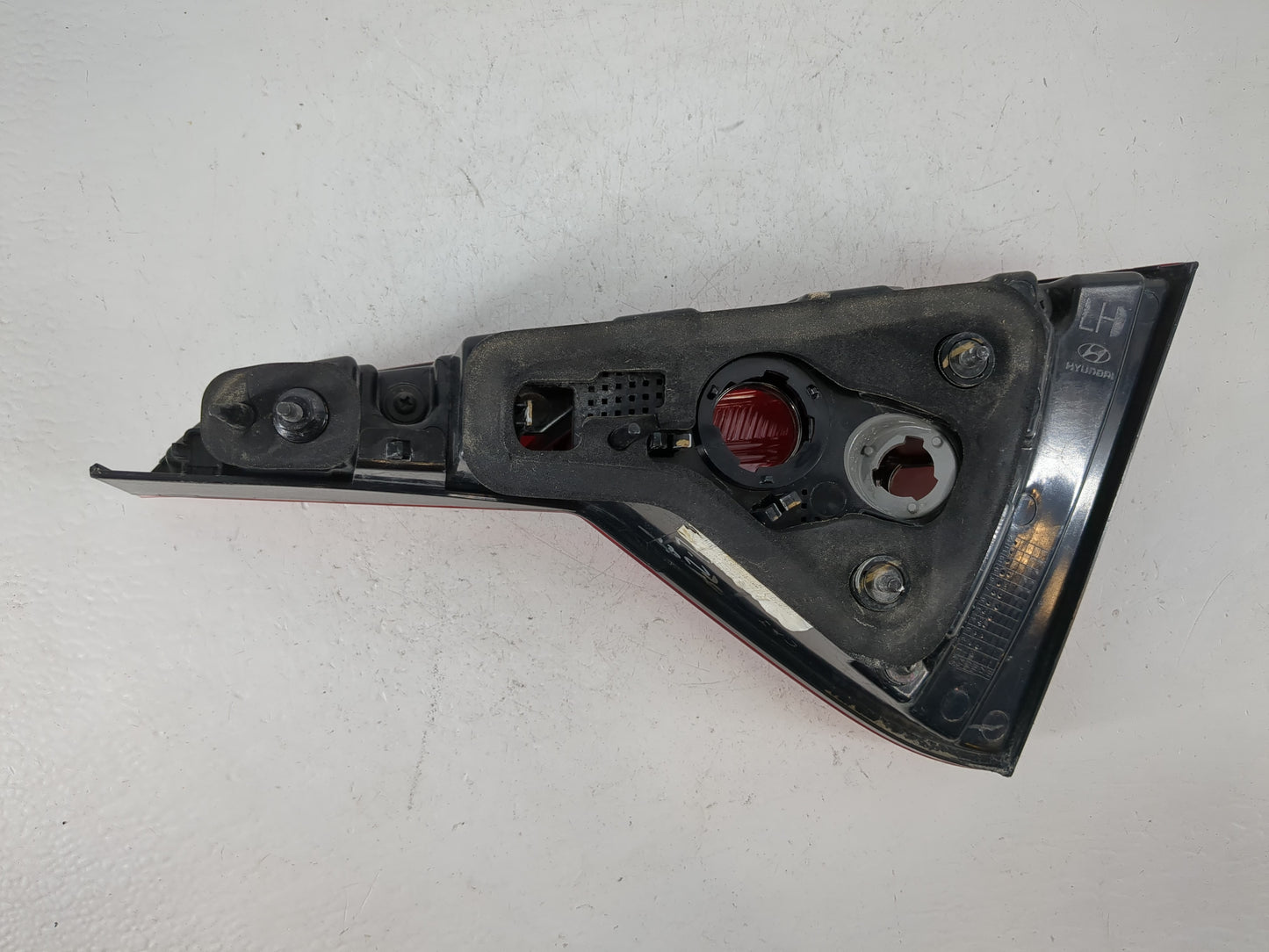 2015-2017 Hyundai Sonata Tail Light Assembly Passenger Right OEM P/N:92403-C2000 Fits Fits 2015 2016 2017 OEM Used Auto Part