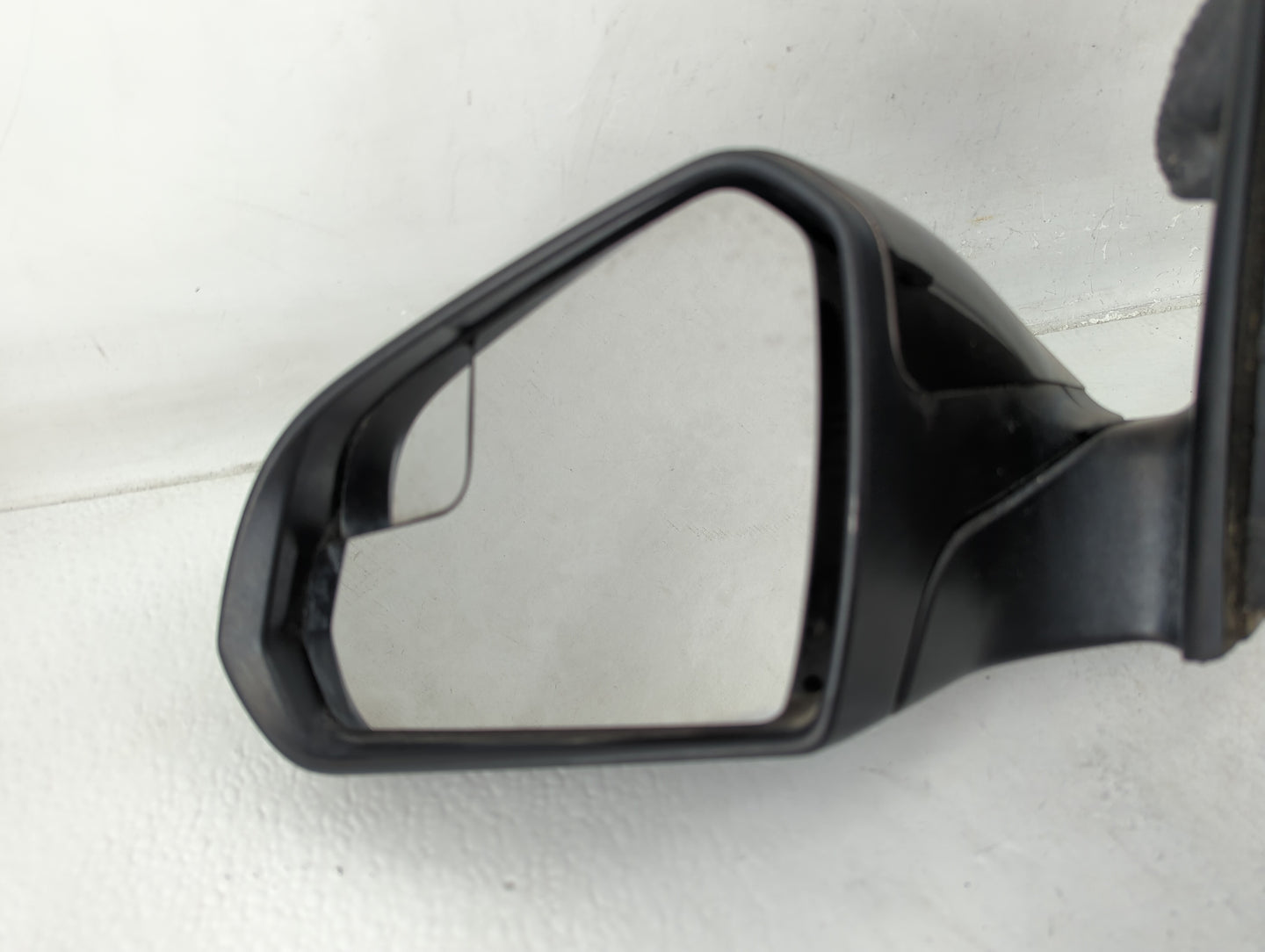 2016 Hyundai Sonata Driver Side View Mirror - Left Door Mirror OEM Used - Oemusedautoparts1.com