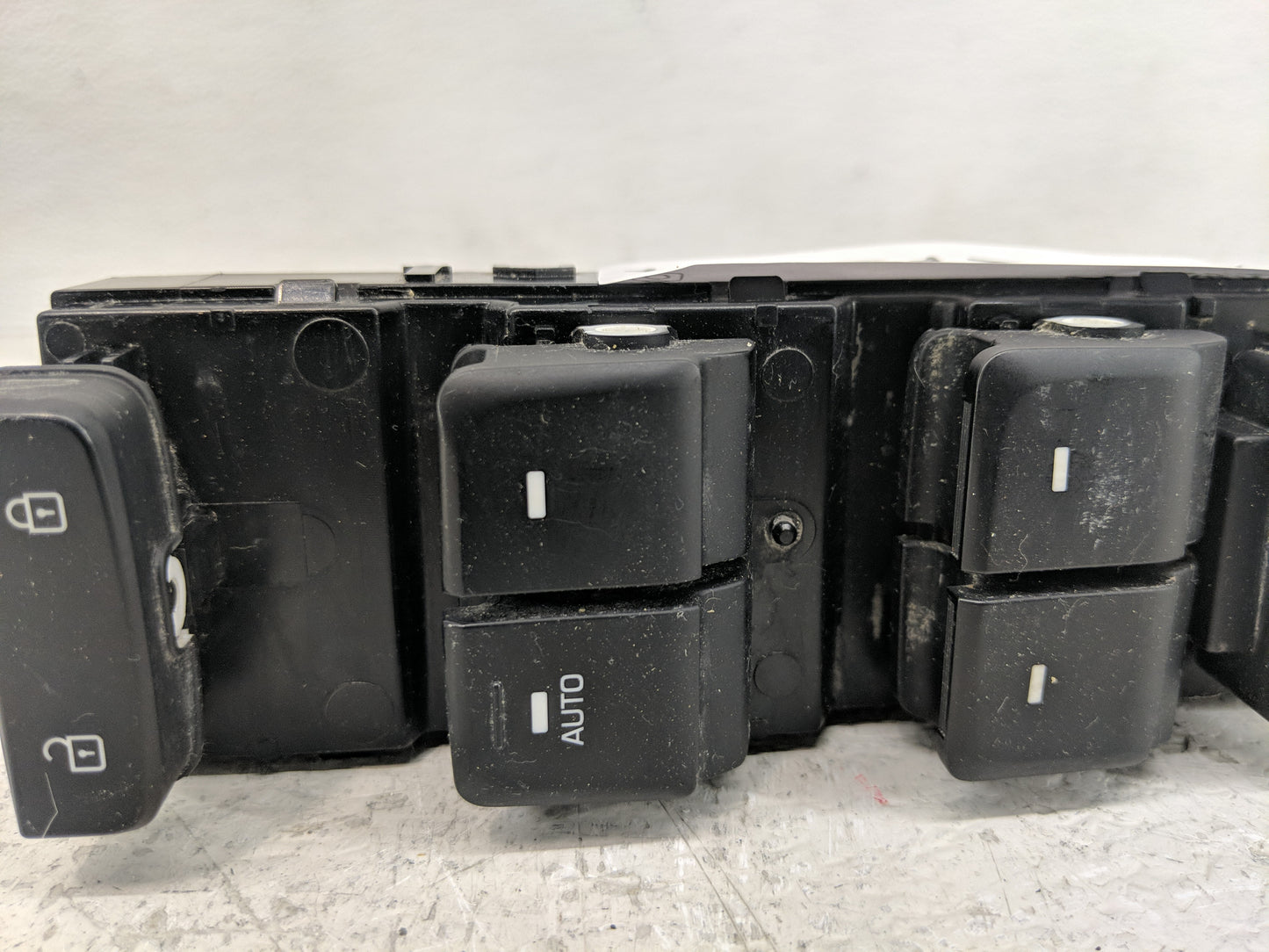 2015-2019 Hyundai Sonata Master Power Window Switch Replacement Driver Side Left P/N:93570-C1000 Fits OEM Used Auto Parts - 