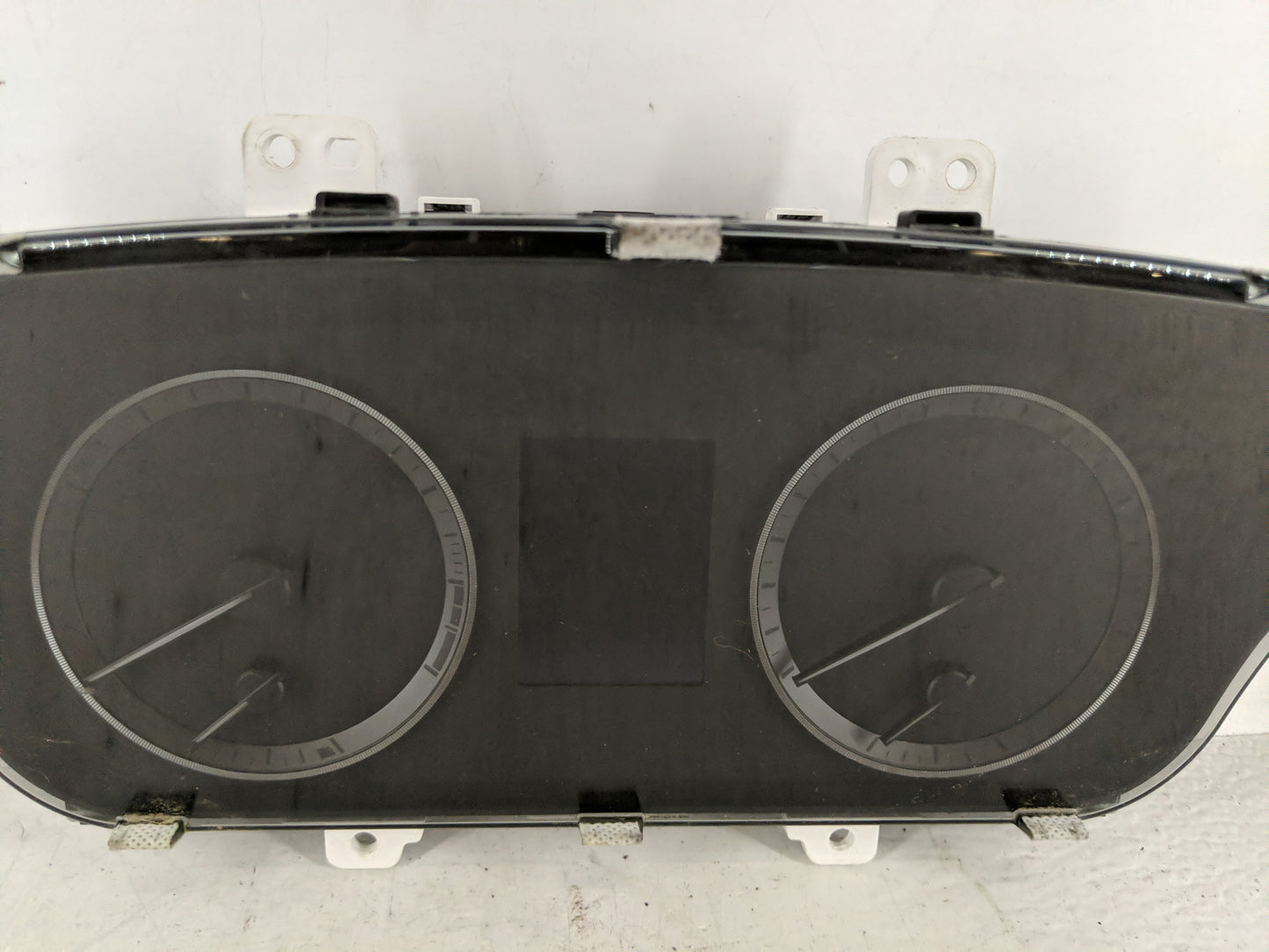 2016-2017 Hyundai Sonata Instrument Cluster Speedometer Gauges P/N:94001-C2200 Fits Fits 2016 2017 OEM Used Auto Parts - Oem