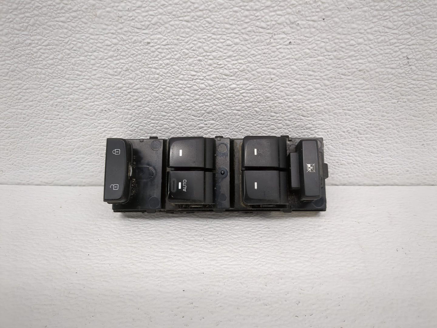 2015-2019 Hyundai Sonata Master Power Window Switch Replacement Driver Side Left P/N:93570-C1000 Fits OEM Used Auto Parts - 