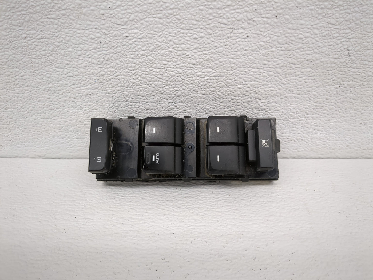 2015-2019 Hyundai Sonata Master Power Window Switch Replacement Driver Side Left P/N:93570-C1000 Fits OEM Used Auto Parts - 