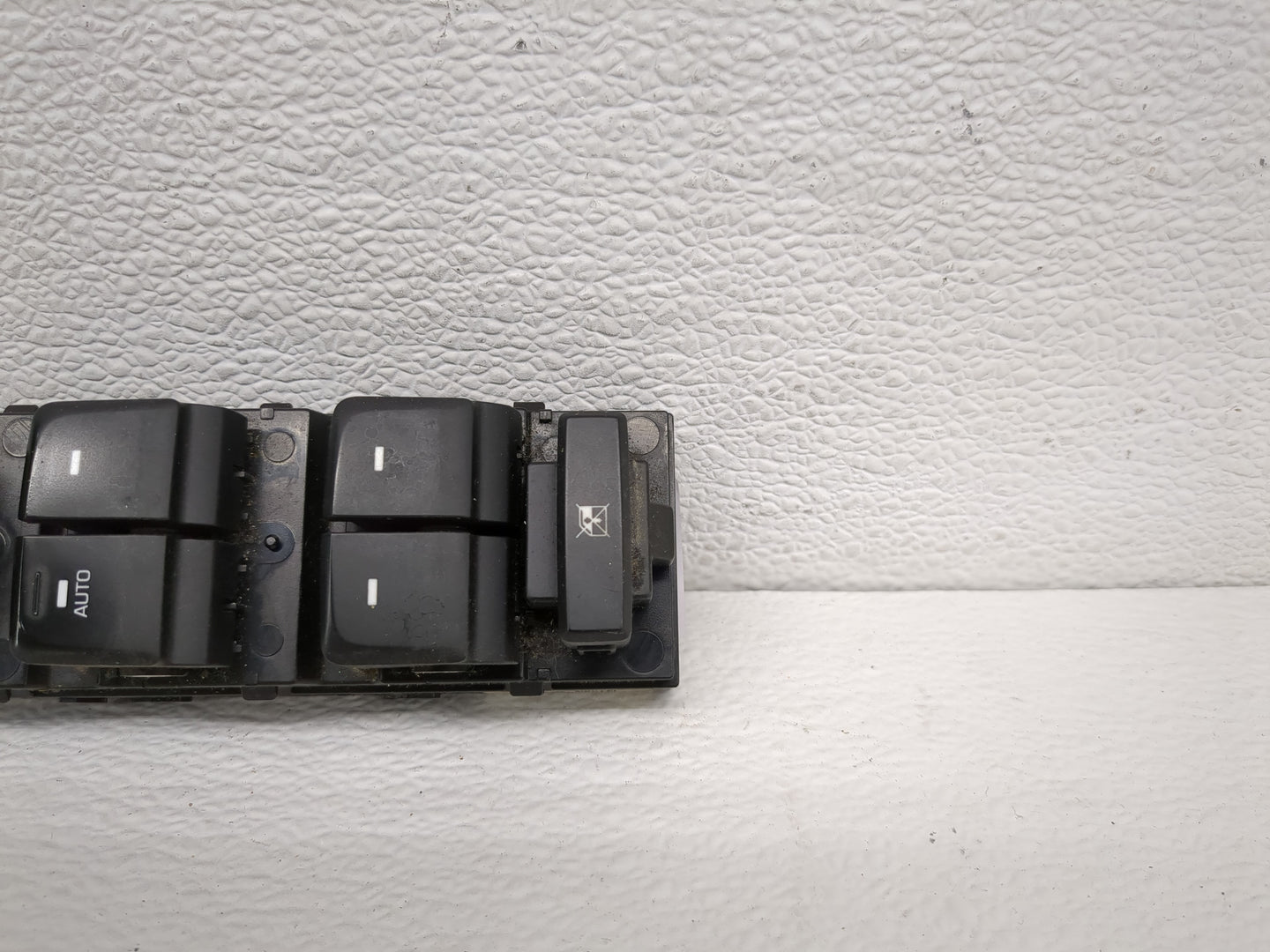 2015-2019 Hyundai Sonata Master Power Window Switch Replacement Driver Side Left P/N:93570-C1000 Fits OEM Used Auto Parts - 
