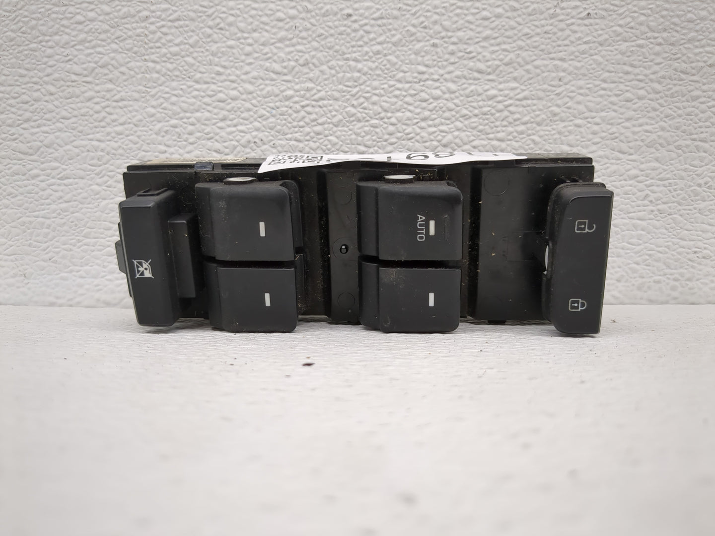 2015-2019 Hyundai Sonata Master Power Window Switch Replacement Driver Side Left P/N:93570-C1000 Fits OEM Used Auto Parts - 