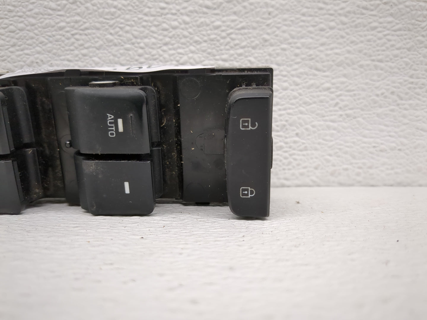 2015-2019 Hyundai Sonata Master Power Window Switch Replacement Driver Side Left P/N:93570-C1000 Fits OEM Used Auto Parts - 