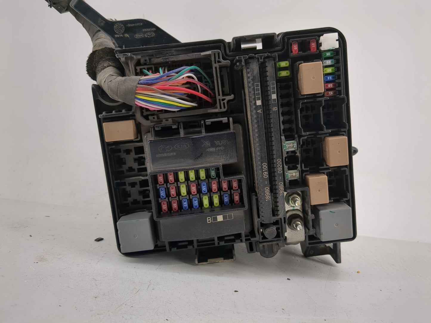 2016-2017 Hyundai Sonata Fusebox Fuse Box Panel Relay Module P/N:6423-0102 Fits Fits 2016 2017 OEM Used Auto Parts - Oemused
