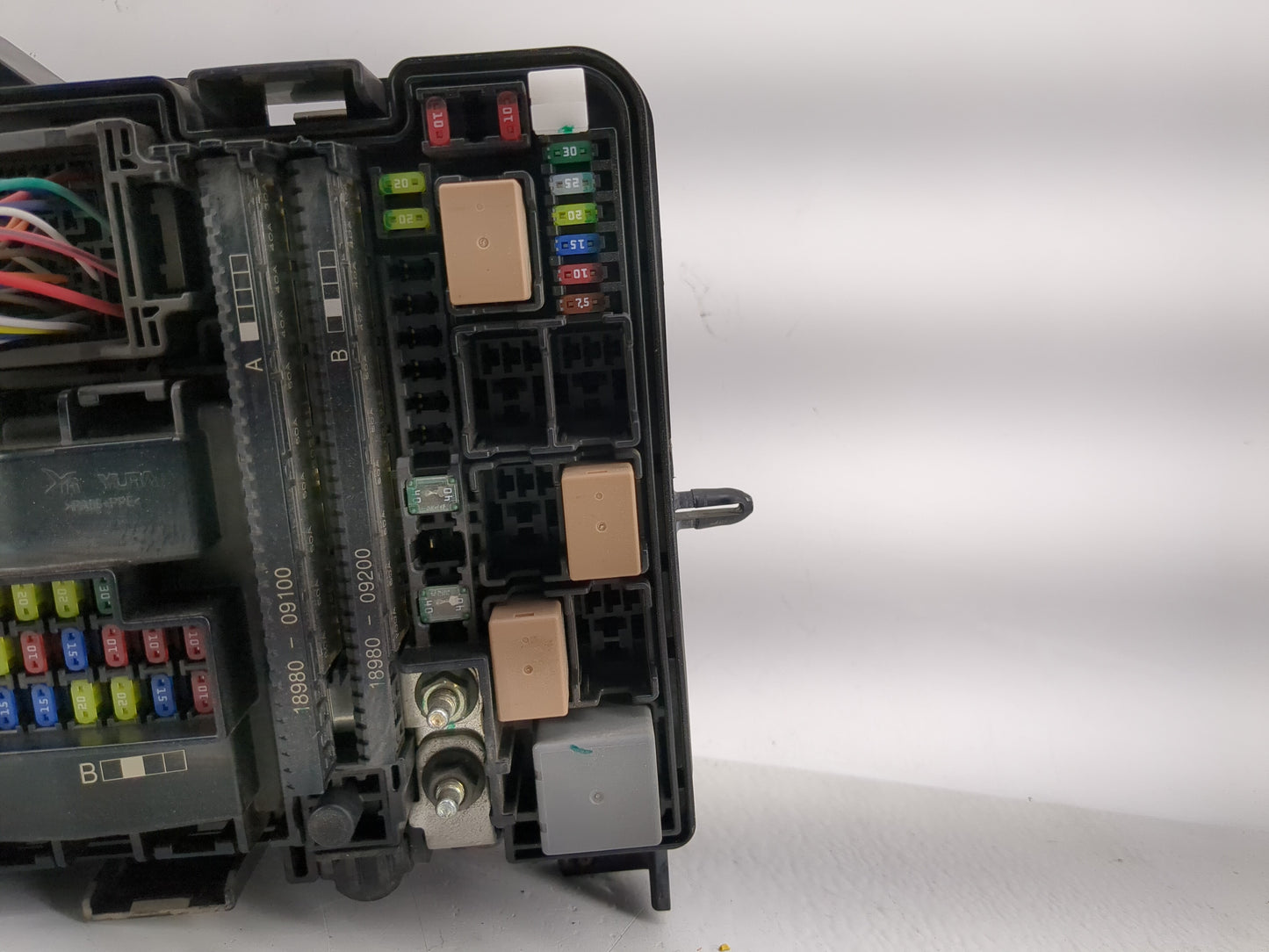 2016-2017 Hyundai Sonata Fusebox Fuse Box Panel Relay Module P/N:6423-0102 Fits Fits 2016 2017 OEM Used Auto Parts - Oemused