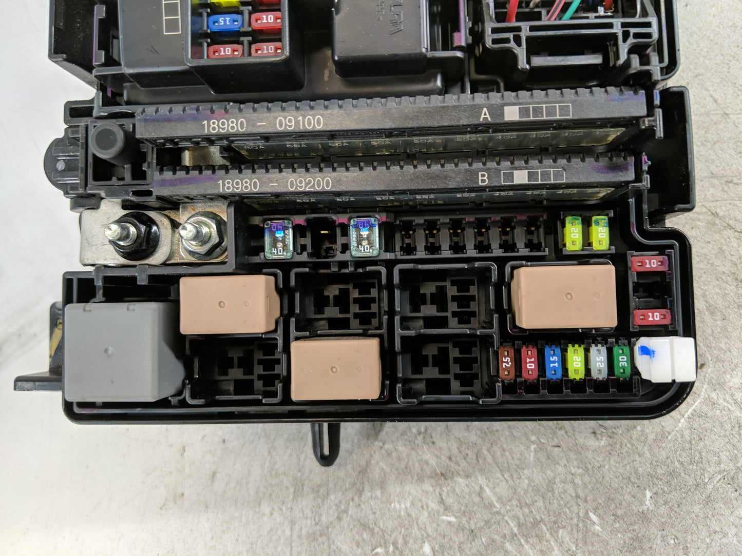 2016-2017 Hyundai Sonata Fusebox Fuse Box Panel Relay Module P/N:6423-0102-7-000 Fits Fits 2016 2017 OEM Used Auto Parts - O