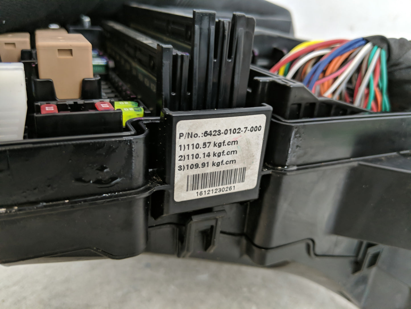 2016-2017 Hyundai Sonata Fusebox Fuse Box Panel Relay Module P/N:6423-0102-7-000 Fits Fits 2016 2017 OEM Used Auto Parts - O