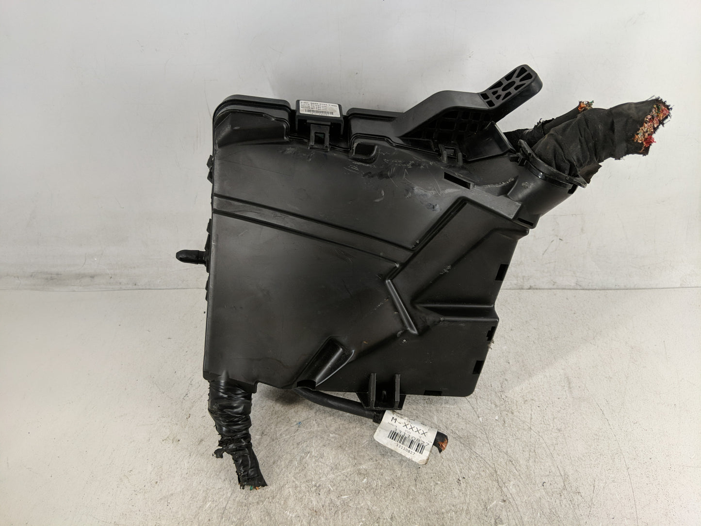 2016-2017 Hyundai Sonata Fusebox Fuse Box Panel Relay Module P/N:6423-0102-7-000 Fits Fits 2016 2017 OEM Used Auto Parts - O