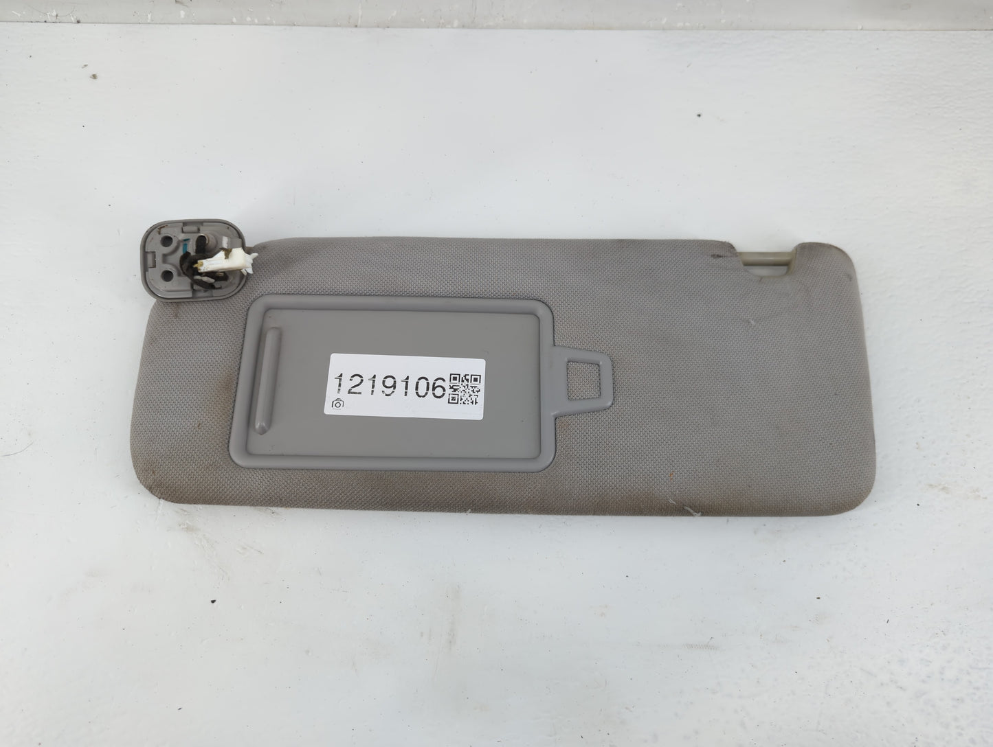 2015-2019 Hyundai Sonata Sun Visor Shade Replacement Driver Left Mirror Fits Fits 2015 2016 2017 2018 2019 OEM Used Auto Par