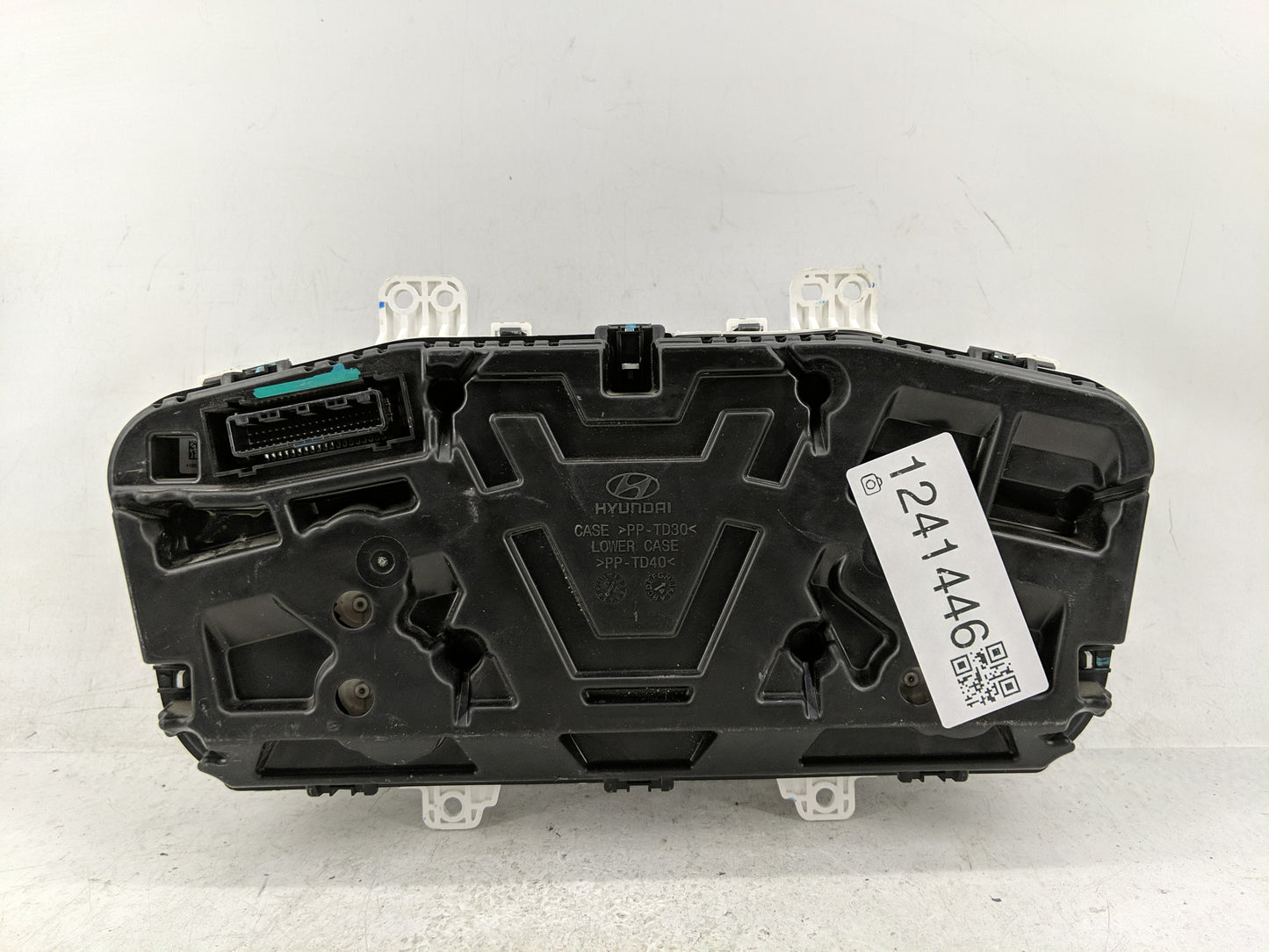 2016-2017 Hyundai Sonata Instrument Cluster Speedometer Gauges P/N:94001-C2200 Fits Fits 2016 2017 OEM Used Auto Parts - Oem