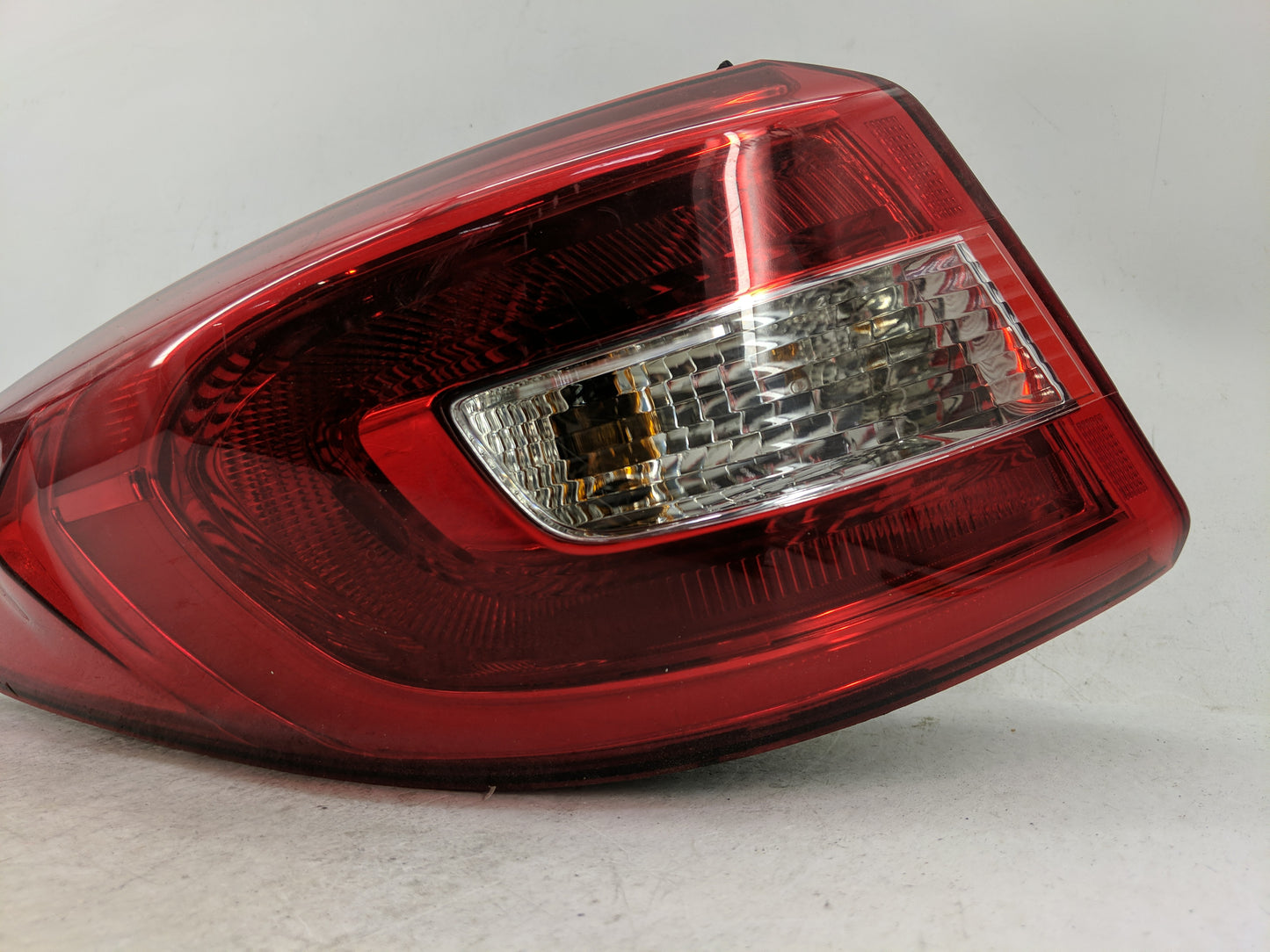 2015-2017 Hyundai Sonata Tail Light Assembly Driver Left OEM P/N:92401-C2000 Fits Fits 2015 2016 2017 OEM Used Auto Parts - 