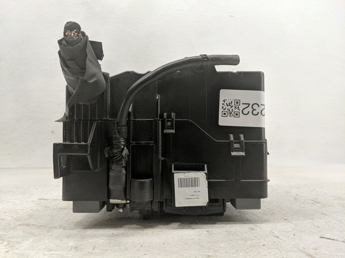 2016-2017 Hyundai Sonata Fusebox Fuse Box Panel Relay Module P/N:6423-0102-7-000 Fits Fits 2016 2017 OEM Used Auto Parts - O