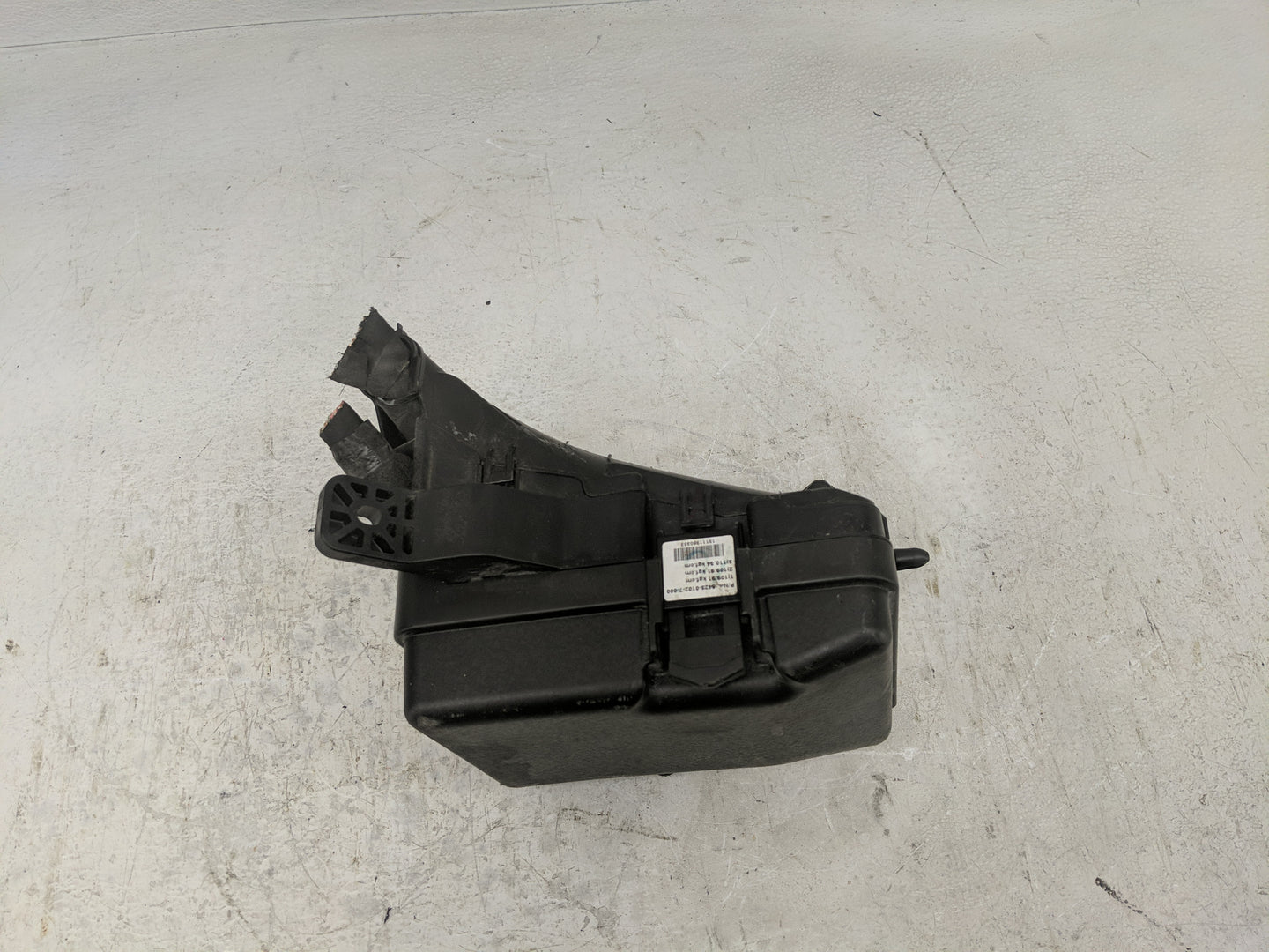 2016-2017 Hyundai Sonata Fusebox Fuse Box Panel Relay Module P/N:6423-0102-7-000 Fits Fits 2016 2017 OEM Used Auto Parts - O