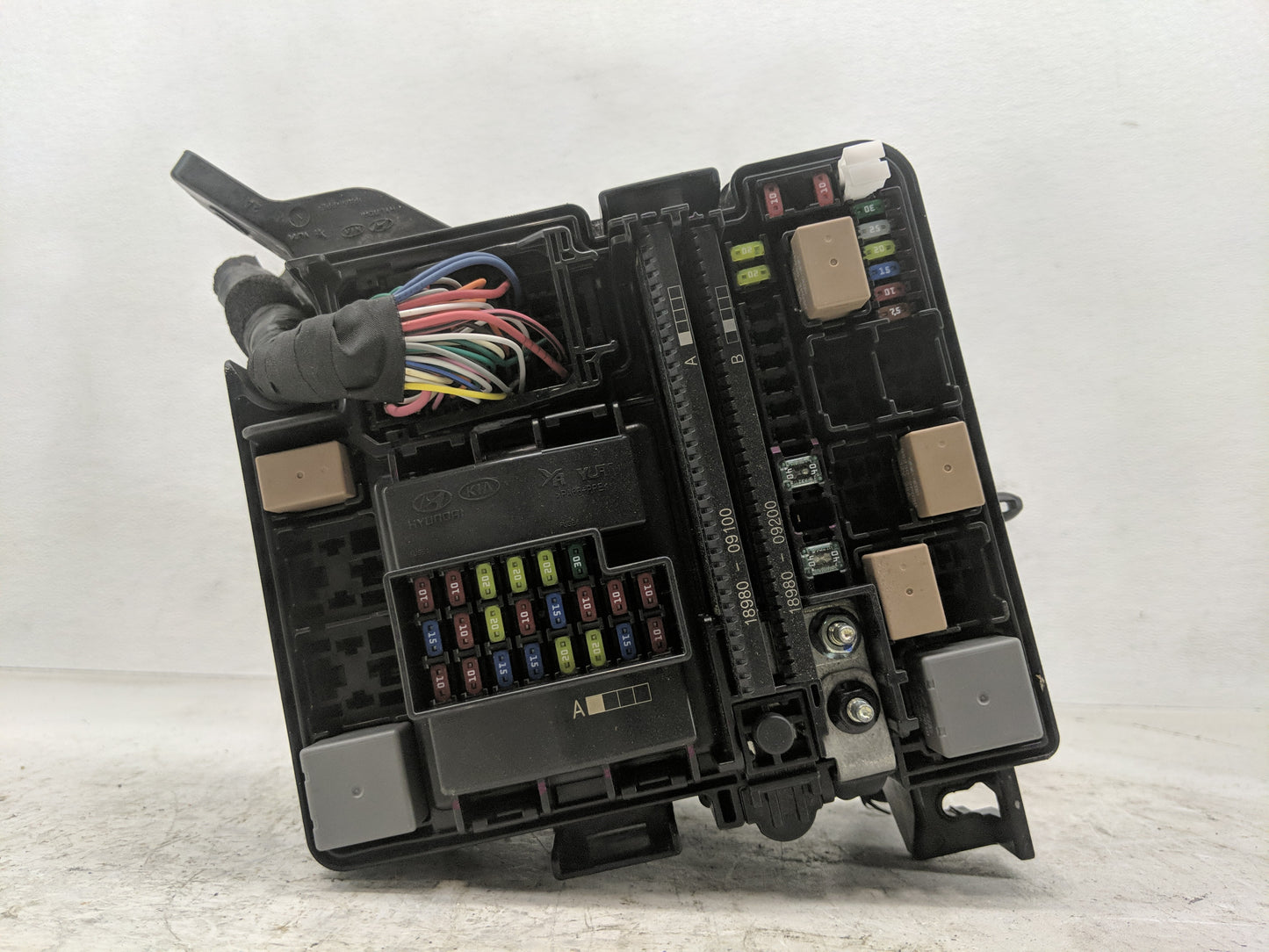 2016-2017 Hyundai Sonata Fusebox Fuse Box Panel Relay Module P/N:6423-0102-7-000 Fits Fits 2016 2017 OEM Used Auto Parts - O