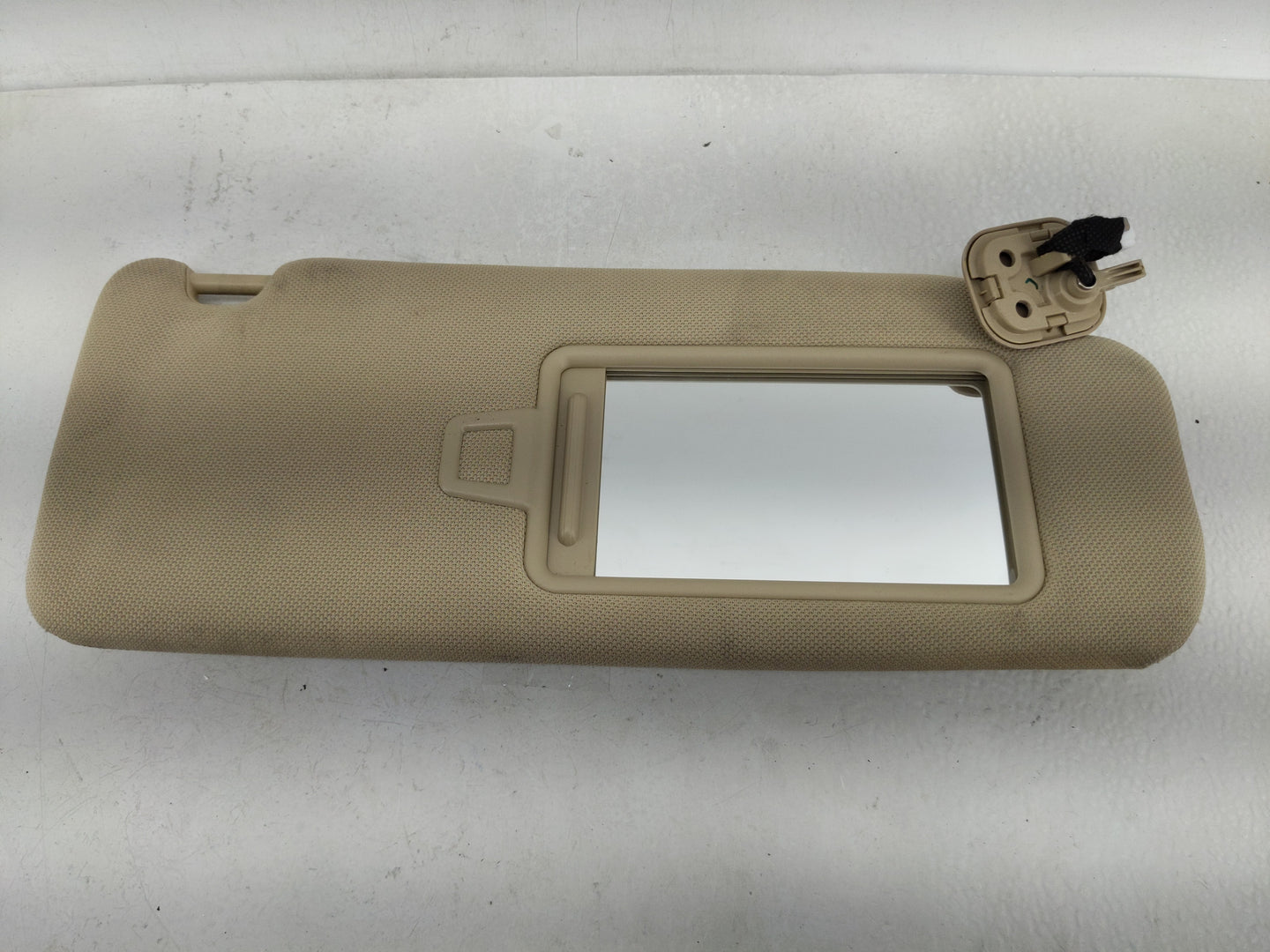 2015-2019 Hyundai Sonata Sun Visor Shade Replacement Passenger Right Mirror Fits Fits 2015 2016 2017 2018 2019 OEM Used Auto