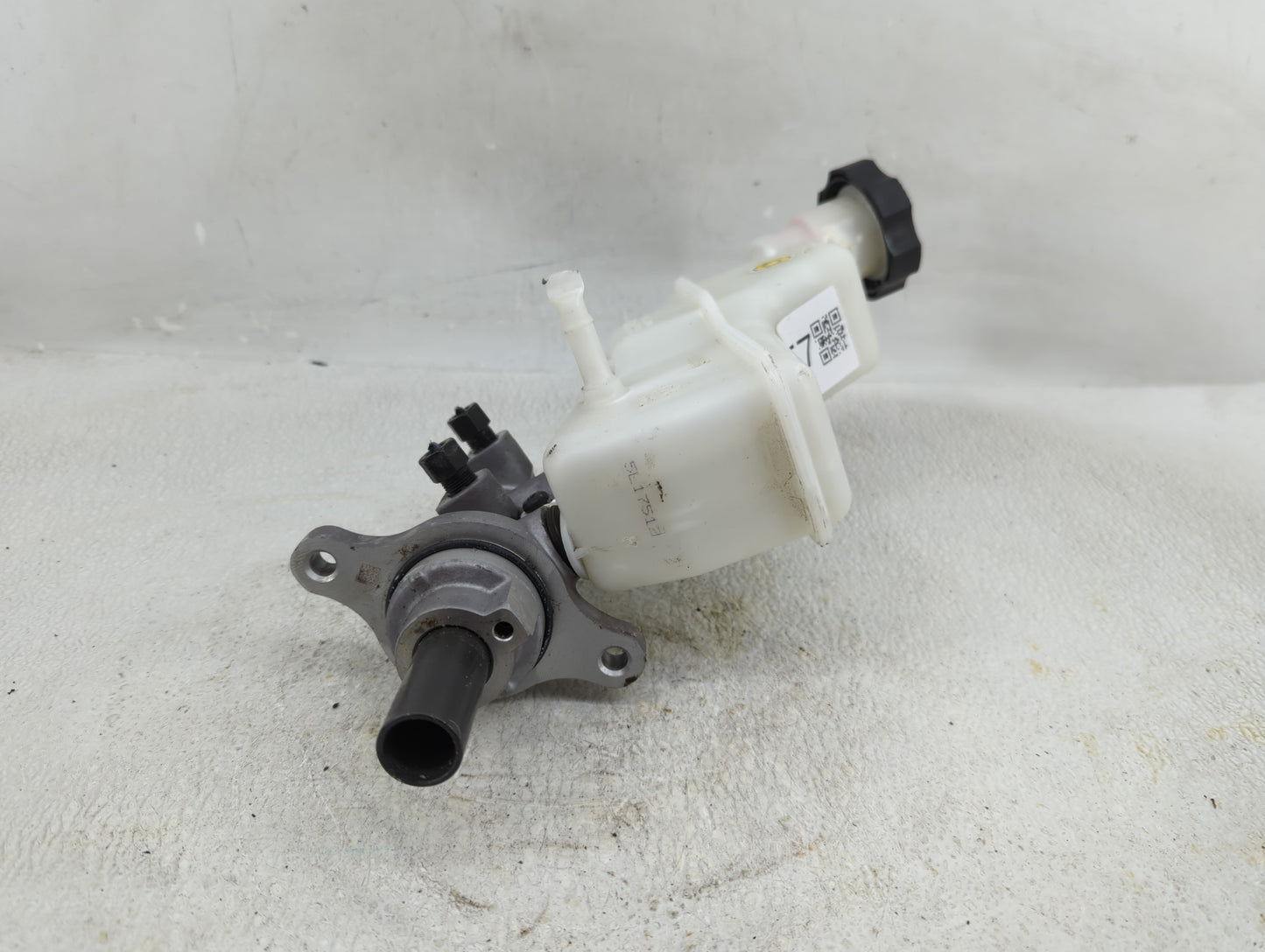 2015-2019 Hyundai Sonata Brake Master Cylinder - Oemusedautoparts1.com