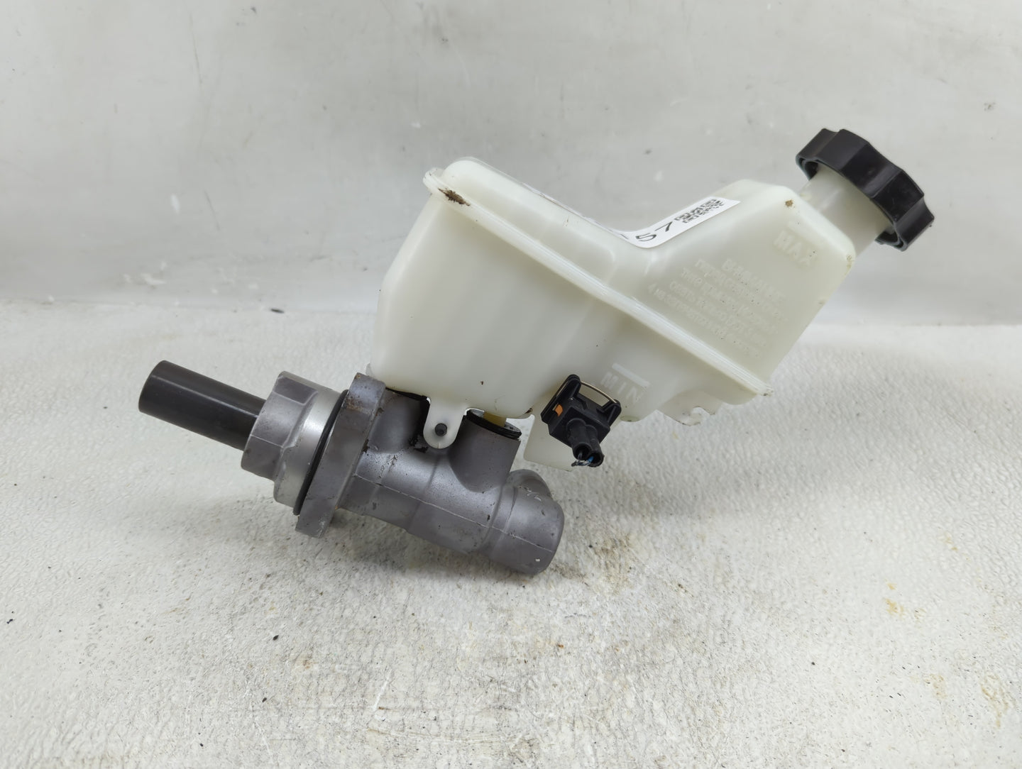 2015-2019 Hyundai Sonata Brake Master Cylinder - Oemusedautoparts1.com
