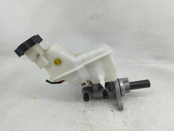 compare product 2015-2019 Hyundai Sonata Brake Master Cylinder 1276497