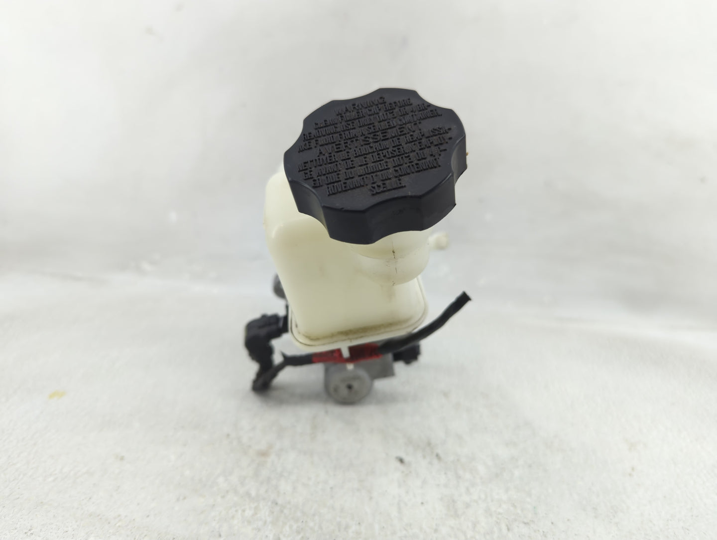 2015-2019 Hyundai Sonata Brake Master Cylinder 1276497 - Oemusedautoparts1.com