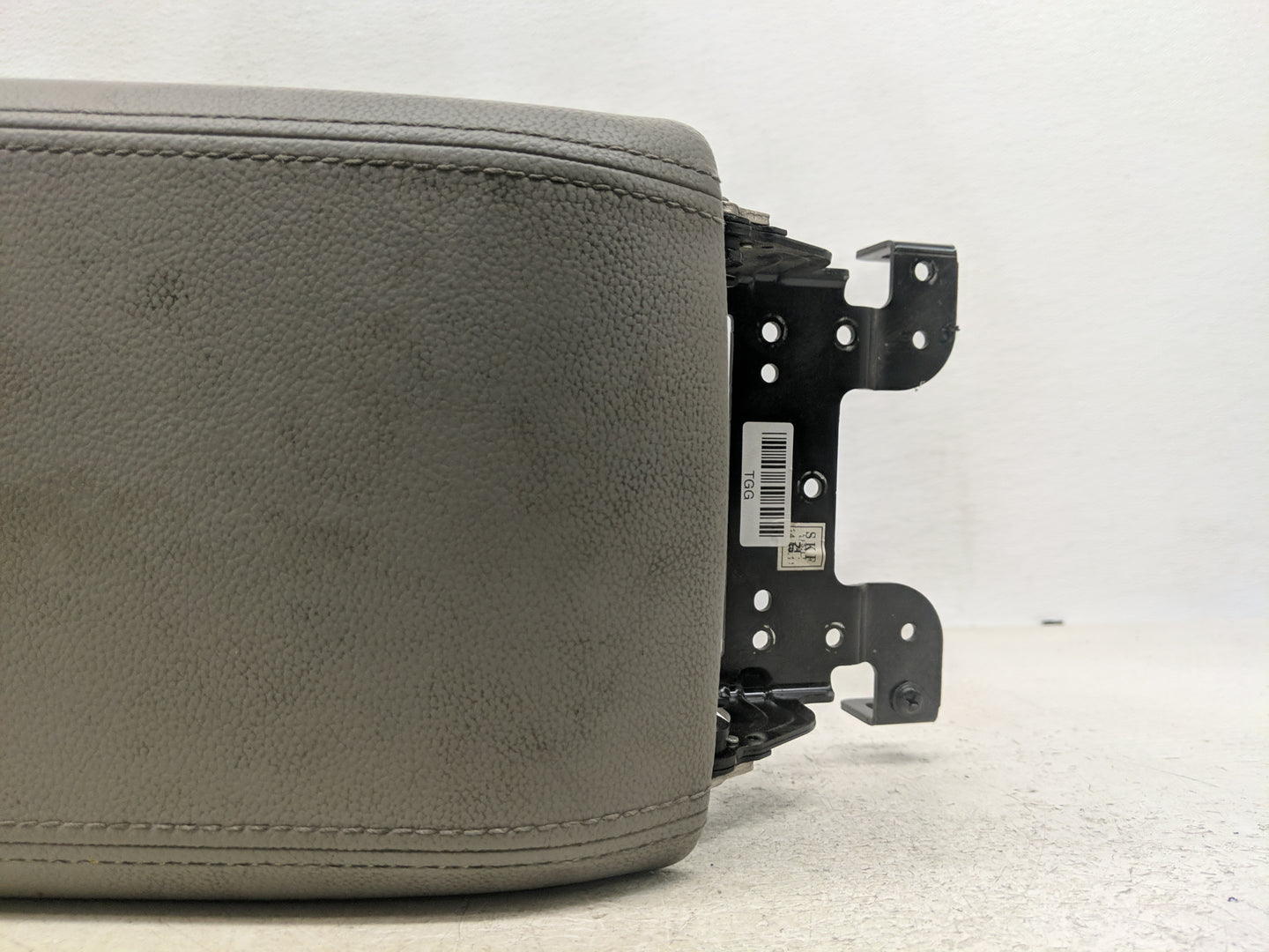 2016 Hyundai Sonata Center Console Armrest Cover Lid Fits OEM Used Auto Parts - Oemusedautoparts1.com