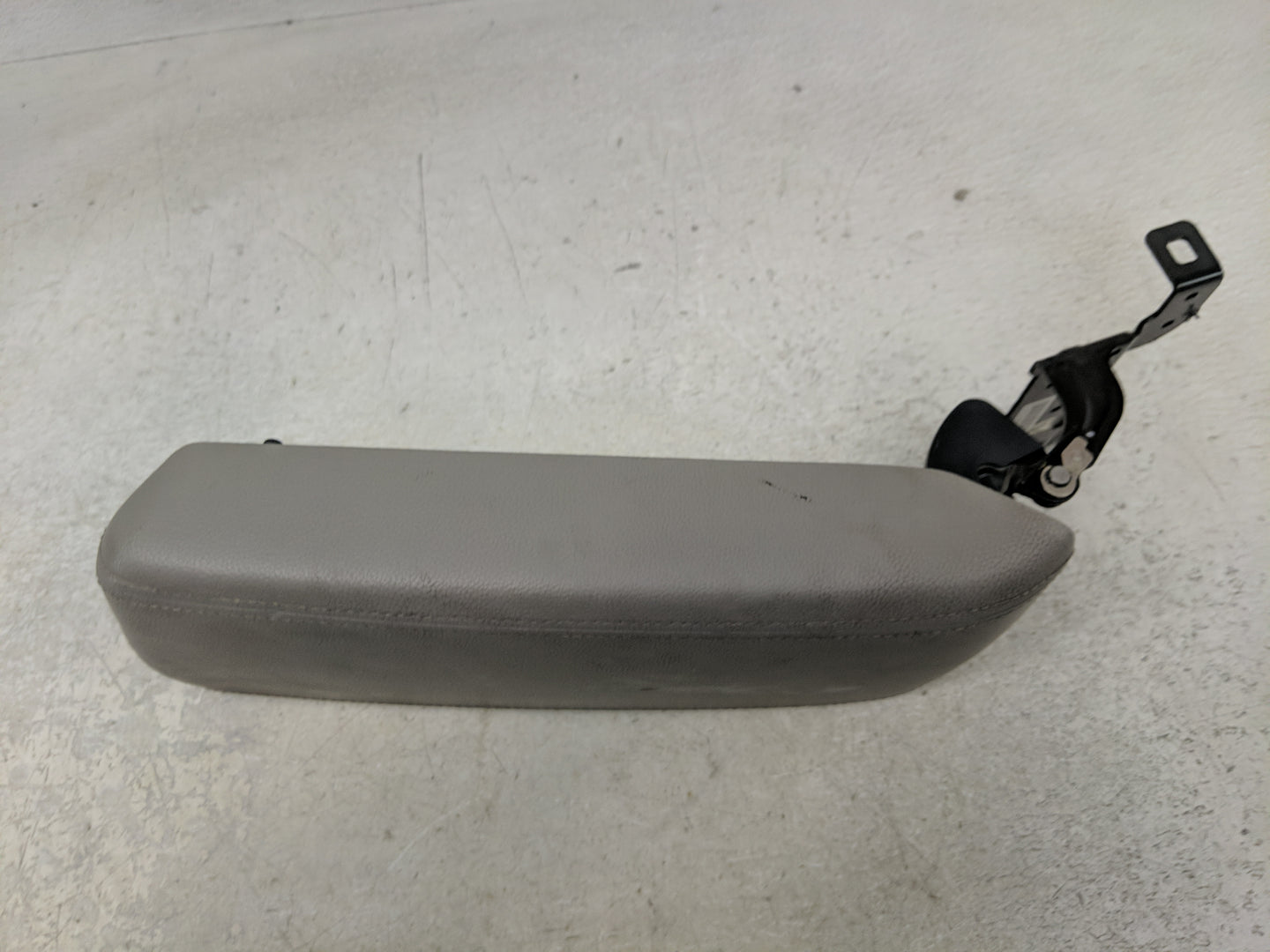 2016 Hyundai Sonata Center Console Armrest Cover Lid Fits OEM Used Auto Parts - Oemusedautoparts1.com