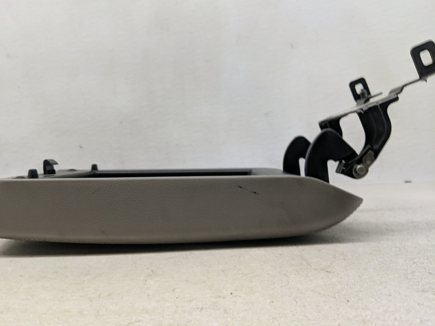 2016 Hyundai Sonata Center Console Armrest Cover Lid Fits OEM Used Auto Parts - Oemusedautoparts1.com