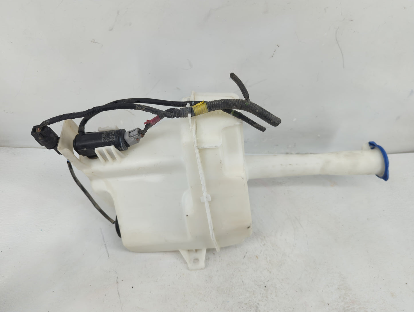 2015-2019 Hyundai Sonata Windshield Washer Fluid Reservoir Bottle Oem - Oemusedautoparts1.com