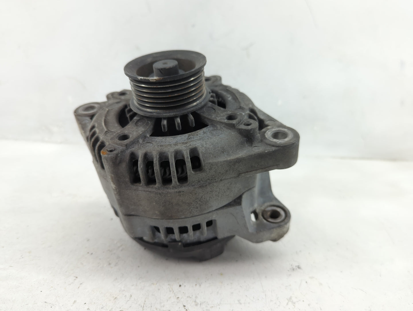 2015-2019 Hyundai Sonata Alternator Replacement Generator Charging Assembly Engine OEM P/N:37300-2G061 Fits OEM Used Auto Pa