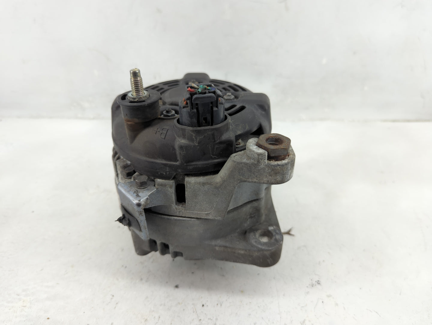 2015-2019 Hyundai Sonata Alternator Replacement Generator Charging Assembly Engine OEM P/N:37300-2G061 Fits OEM Used Auto Pa