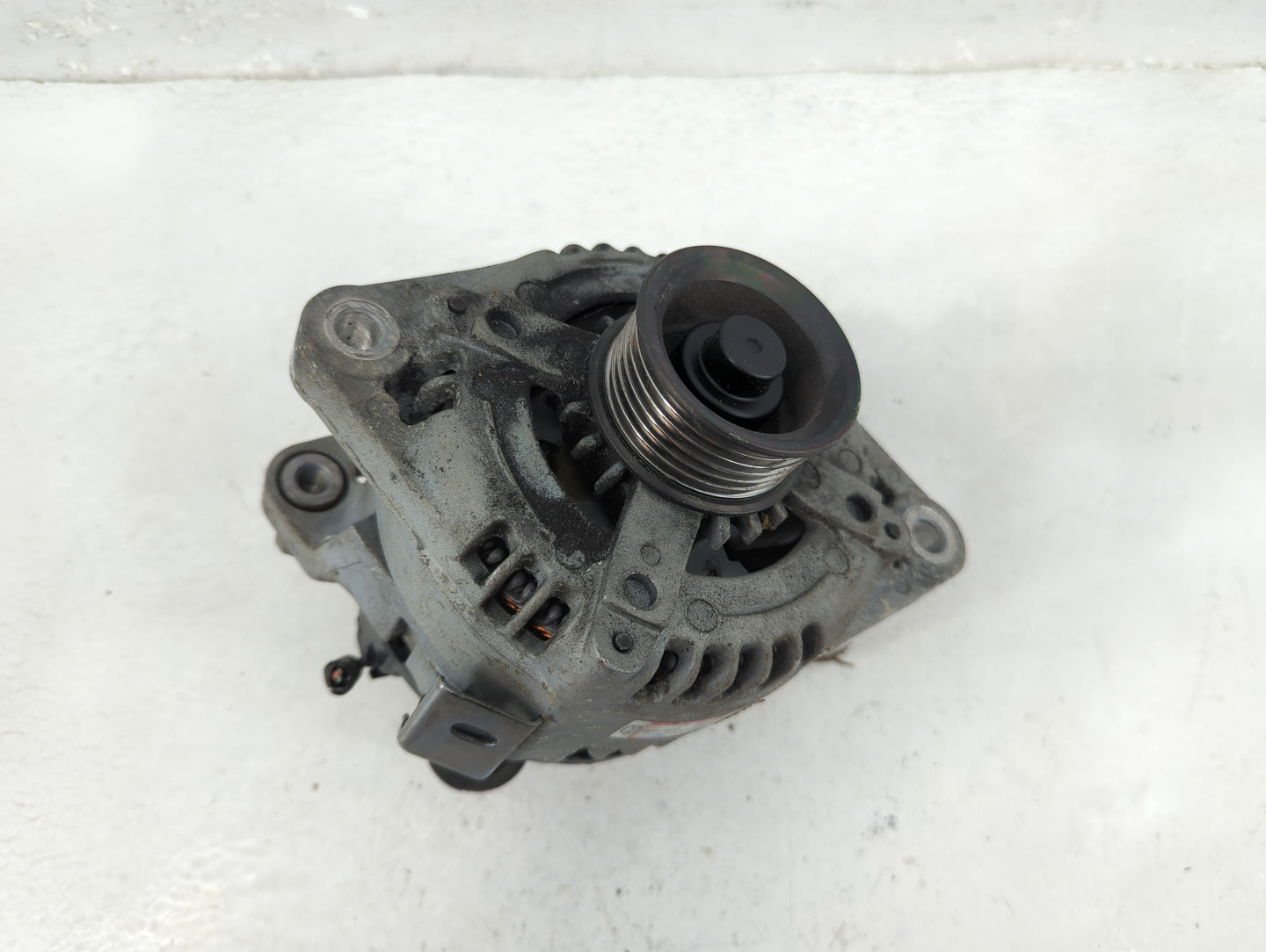 2015-2019 Hyundai Sonata Alternator Replacement Generator Charging Assembly Engine OEM P/N:37300-2G061 Fits OEM Used Auto Pa
