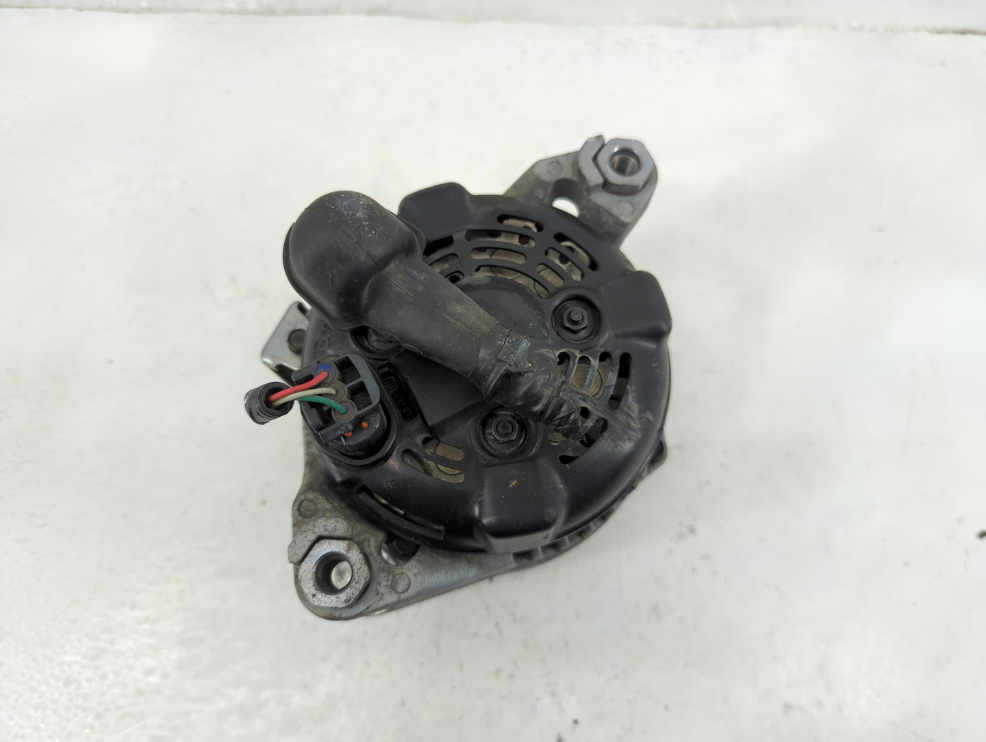 2015-2019 Hyundai Sonata Alternator Replacement Generator Charging Assembly Engine OEM P/N:37300-2G061 Fits OEM Used Auto Pa